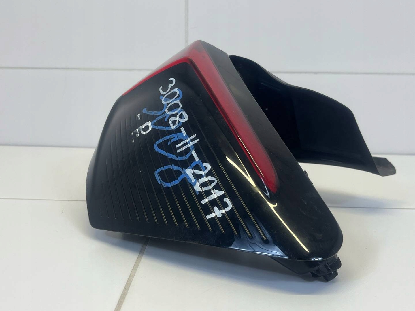 light rear right side Peugeot 3008 2 2019 P8481550201