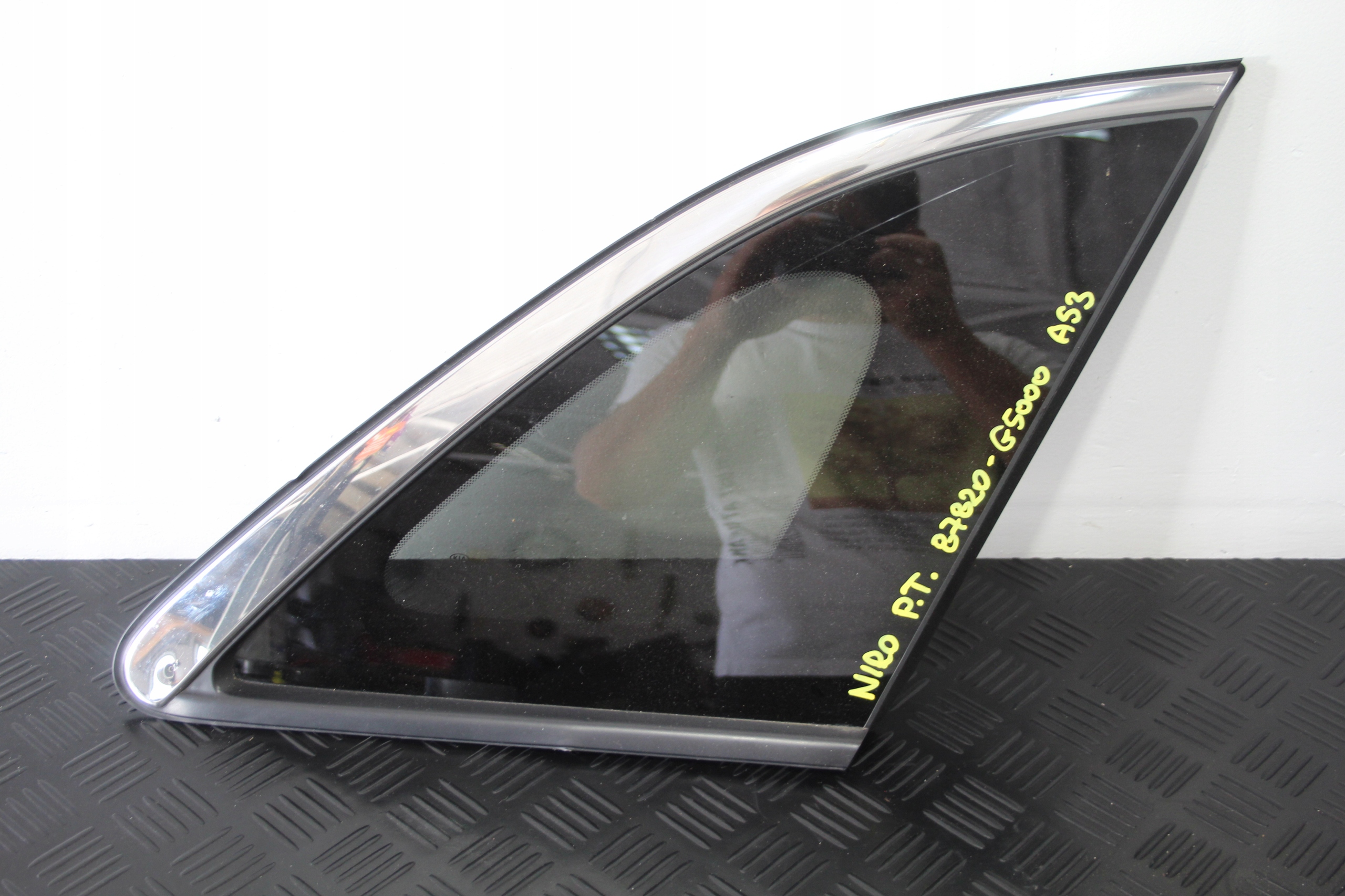 SZYBA KAROSERYJNA PRAWY TYŁ KIA NIRO 1 I LIFT 87820-G5000