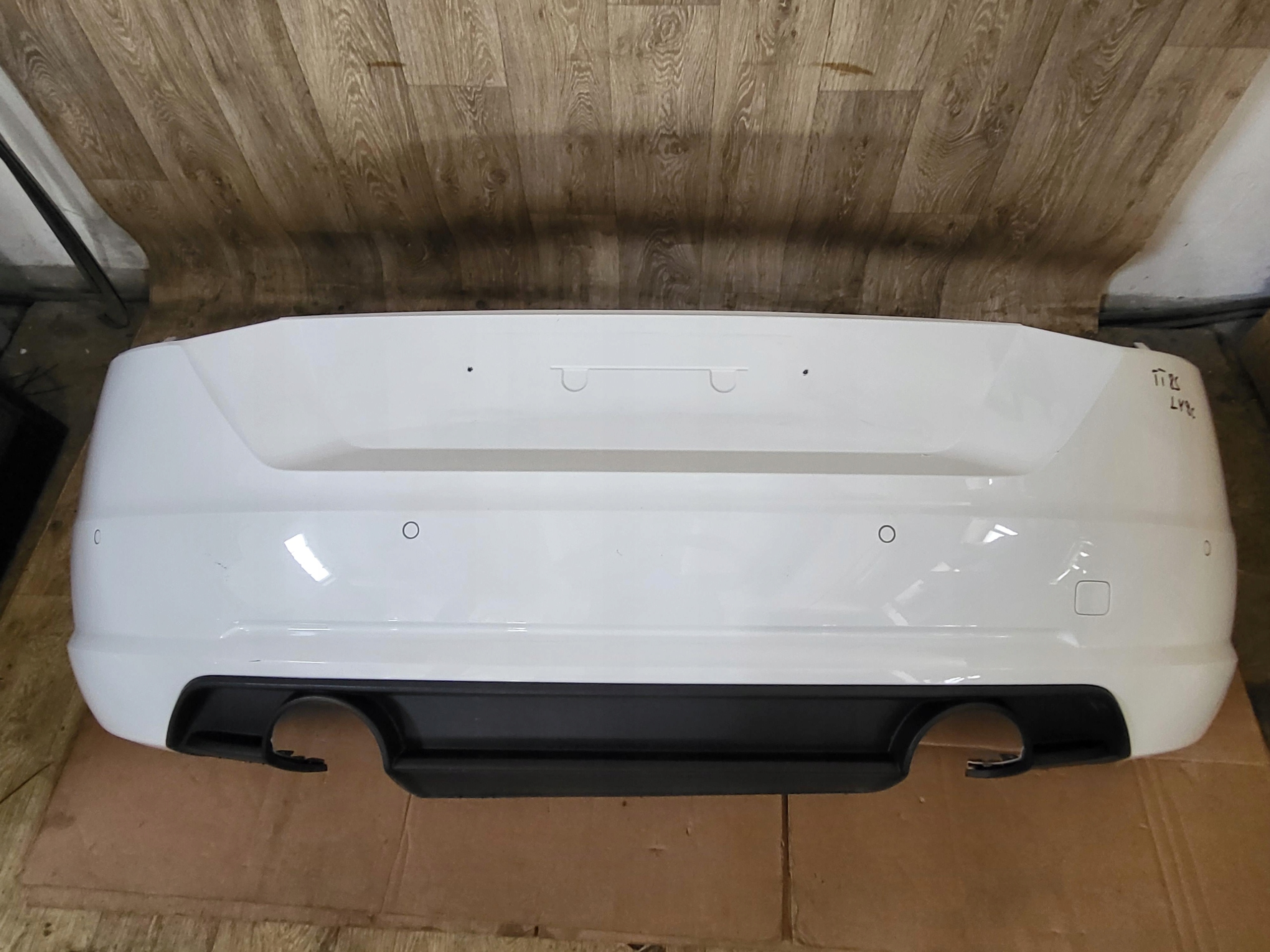 Pare choc Arrière Complet 4x PDC AUDI TT 8s S- Line 2015 LY9C