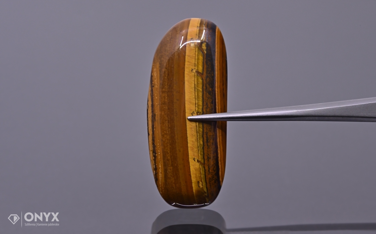 Tygří oko kabošon nepravidelný 34,5x15 mm