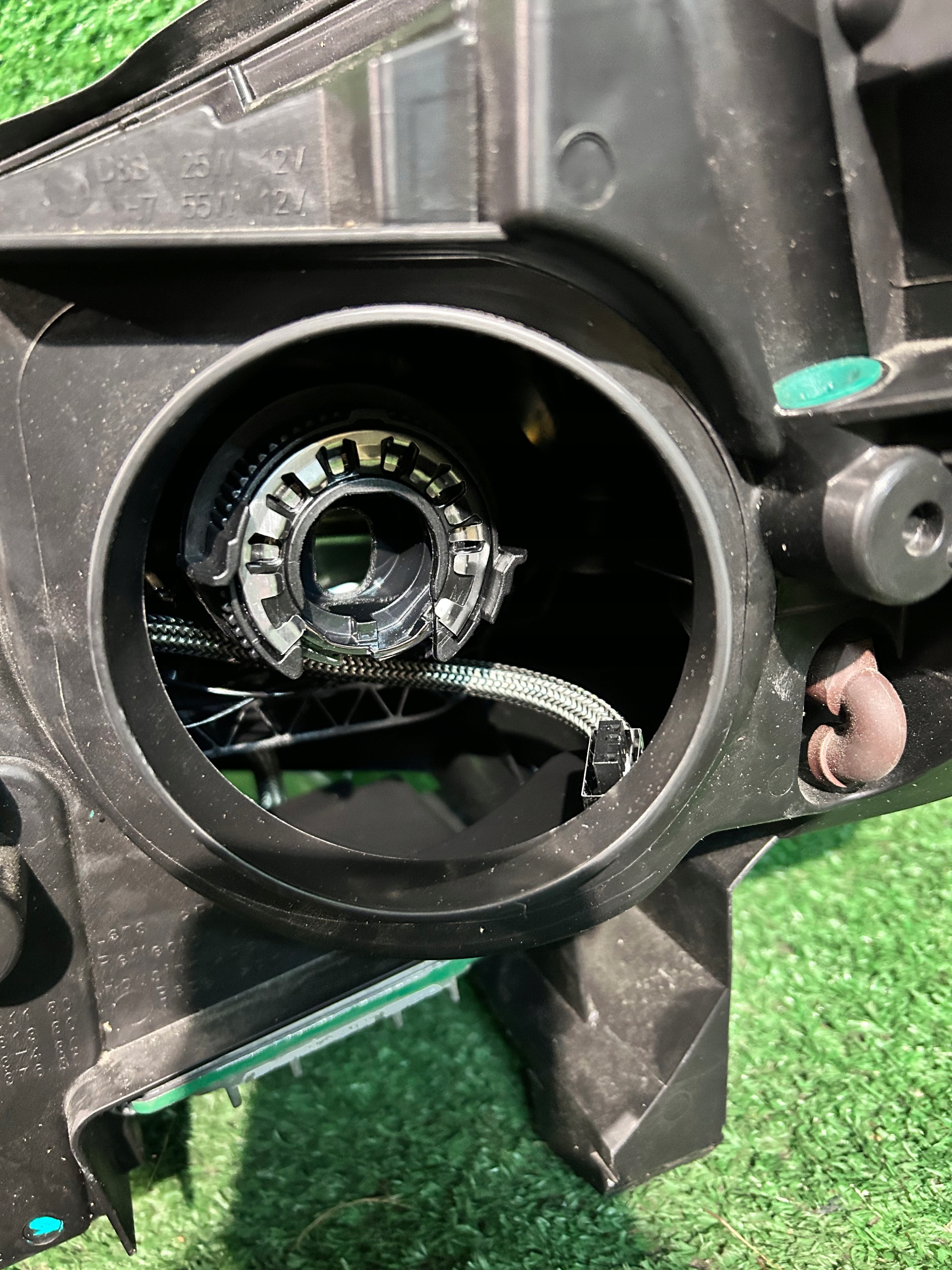 REFLEKTOR right TOYOTA PROACE XENON