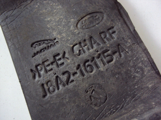 WYGLUSZENIE BLOTNIKA LEWY PRZOD RANGE ROVER VELAR Parts manufacturer Land Rover original OE