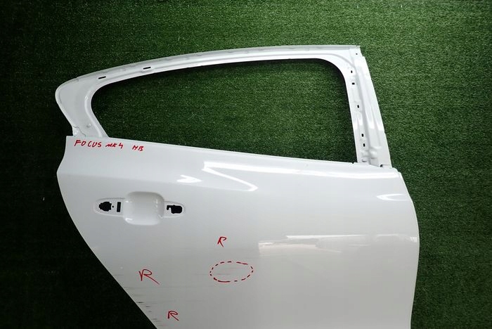FORD FOCUS MK4 IV HB 18- door right rear. rear part