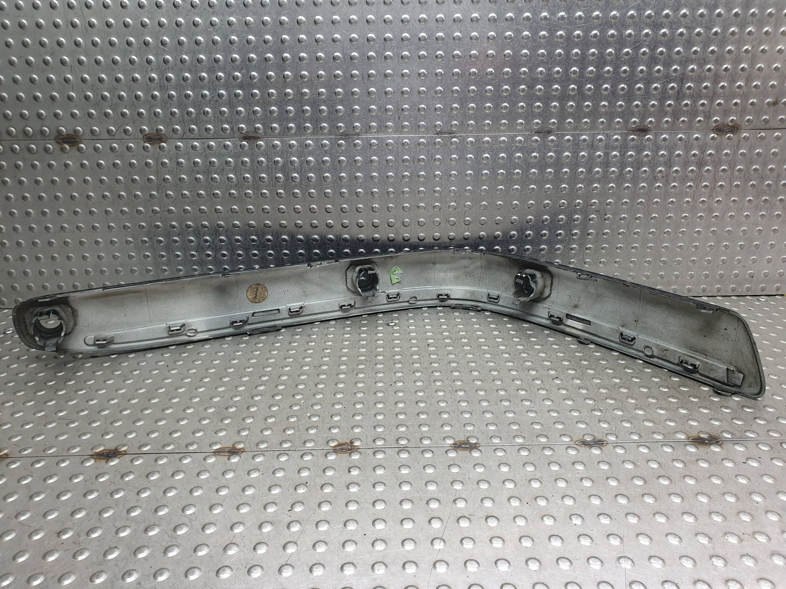 moulding of a bumper left front CHROM below PDC 2108851521 MERCEDES E-class W210