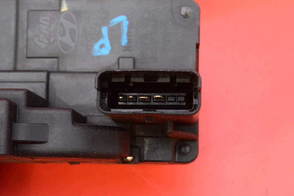 lock door left front front EU HYUNDAI I20 1 and PB 5D HB 08-12