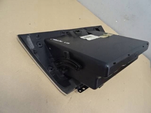 бардачок пассажира Cadillac CTS NR584