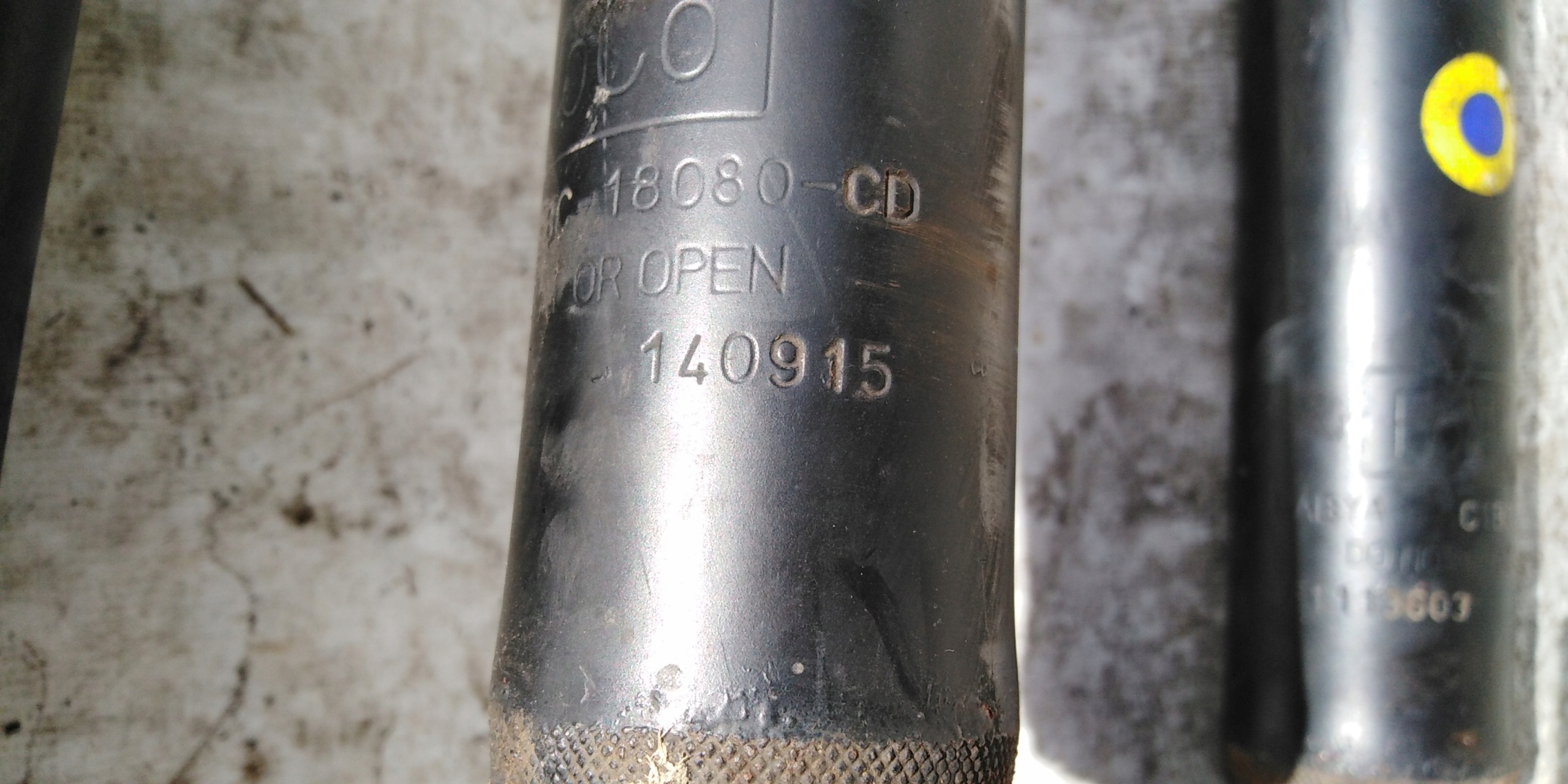 FIESTA MK7 ST 1,6 ECOBOOST AMORTYZATOR TYŁ ORYGINA Producent części Ford OE