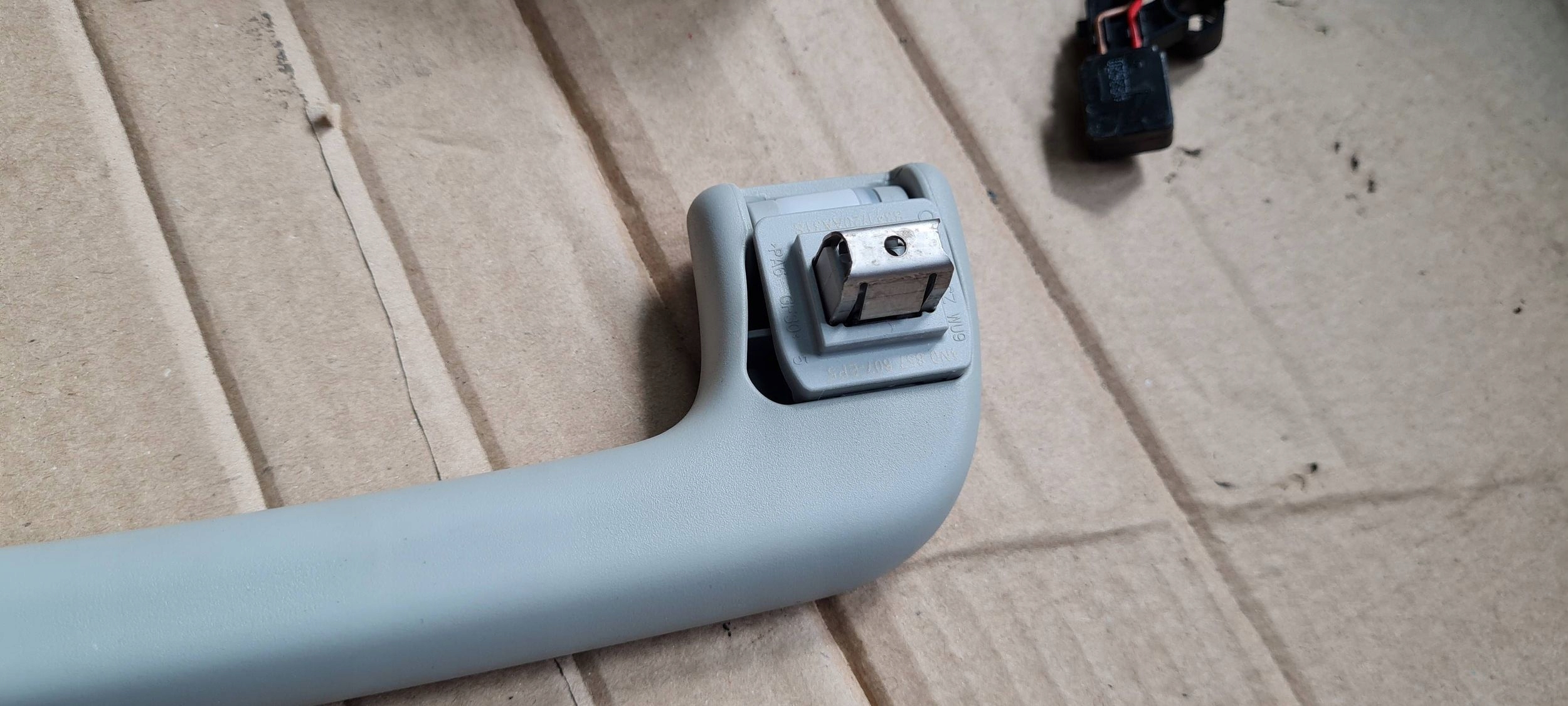 A6 C8 4K handle of the roof left right front 4N0857607 A7 4K