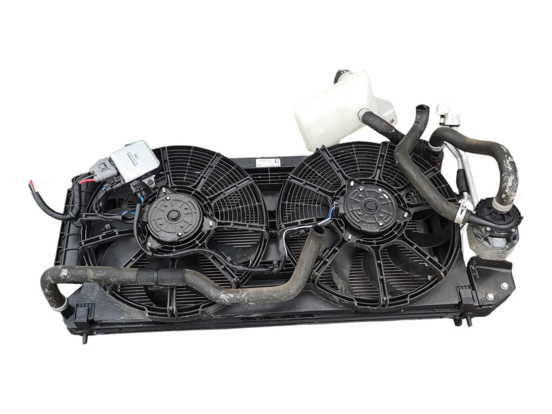 KOMPLET chladiČov chladiče ventilátor NISSAN LEAF a 2011-2017