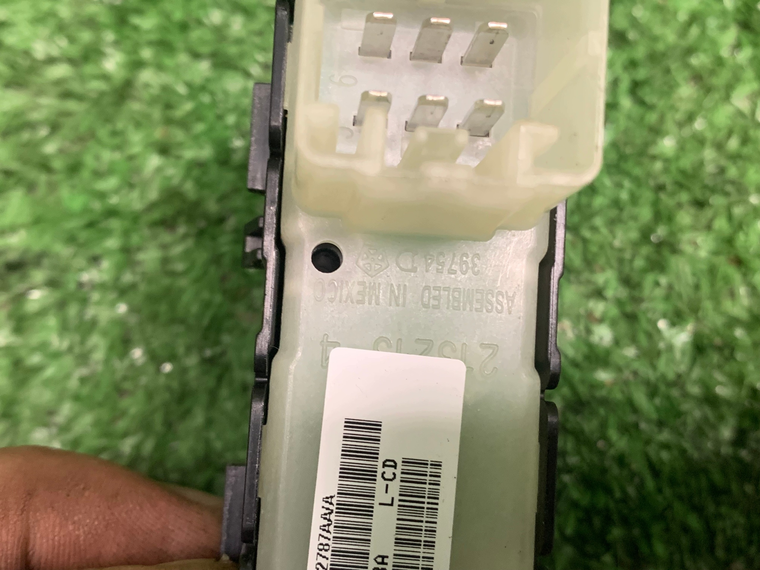 Chrysler 300C window control switch rear part left 04602787AA/A