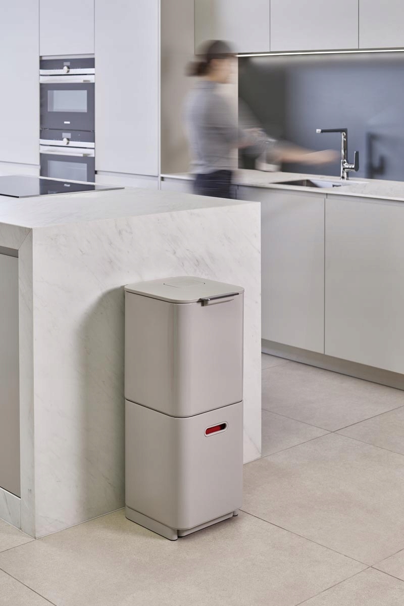 KOSZ do SEGREGACJI ŚMIECI 40 l stone Totem Compact Joseph Joseph Pojemność 40 l