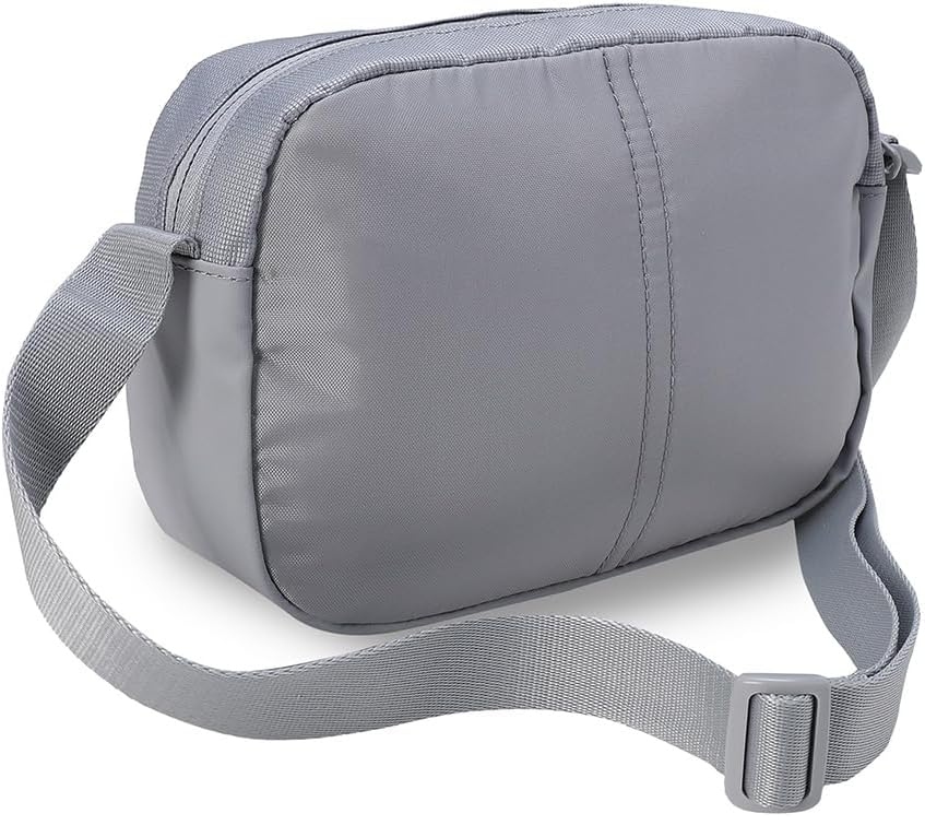 【新品・タグ付き】PUMA AMG PETRONAS ショルダーバッグ PUMA メルセデス AMG ペトロナス F1 チーム オフィシャル メンズ