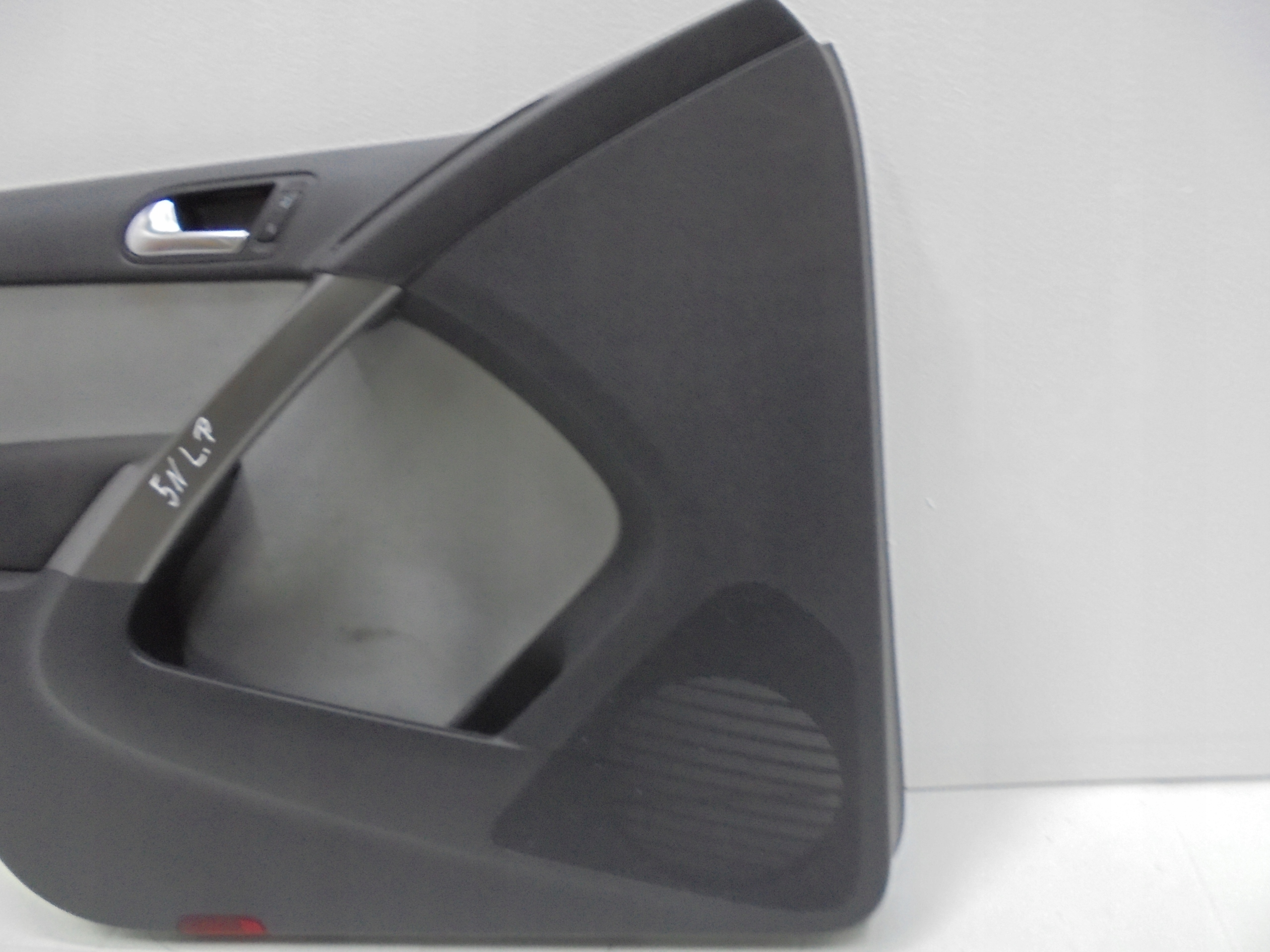 VW TIGUAN 5N 07-15 UPHOLSTERY LEFT FRONT