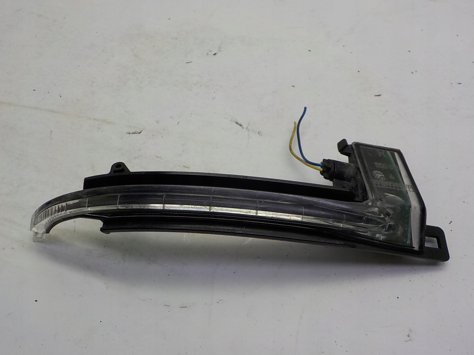 AUDI A3 II 8P indicator right 8K0949102A