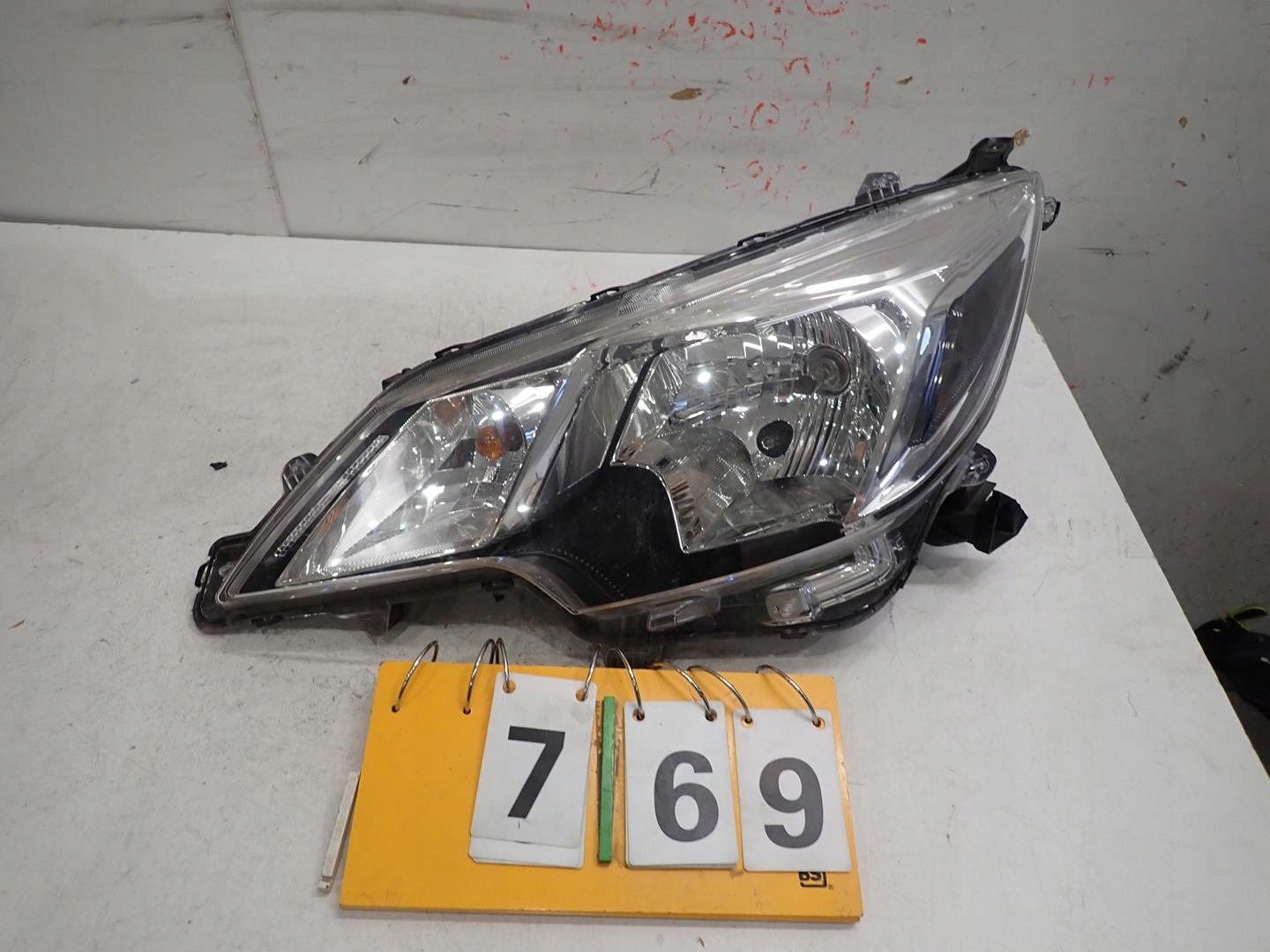 light front front left MITSUBISHI SPACE STAR III 2019