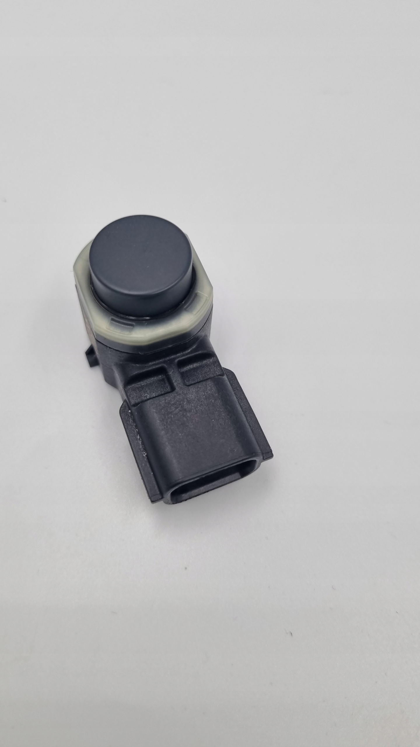 ДАТЧИК ПАРКОВКИ ПАРКТРОНИК RENAULT84425707r