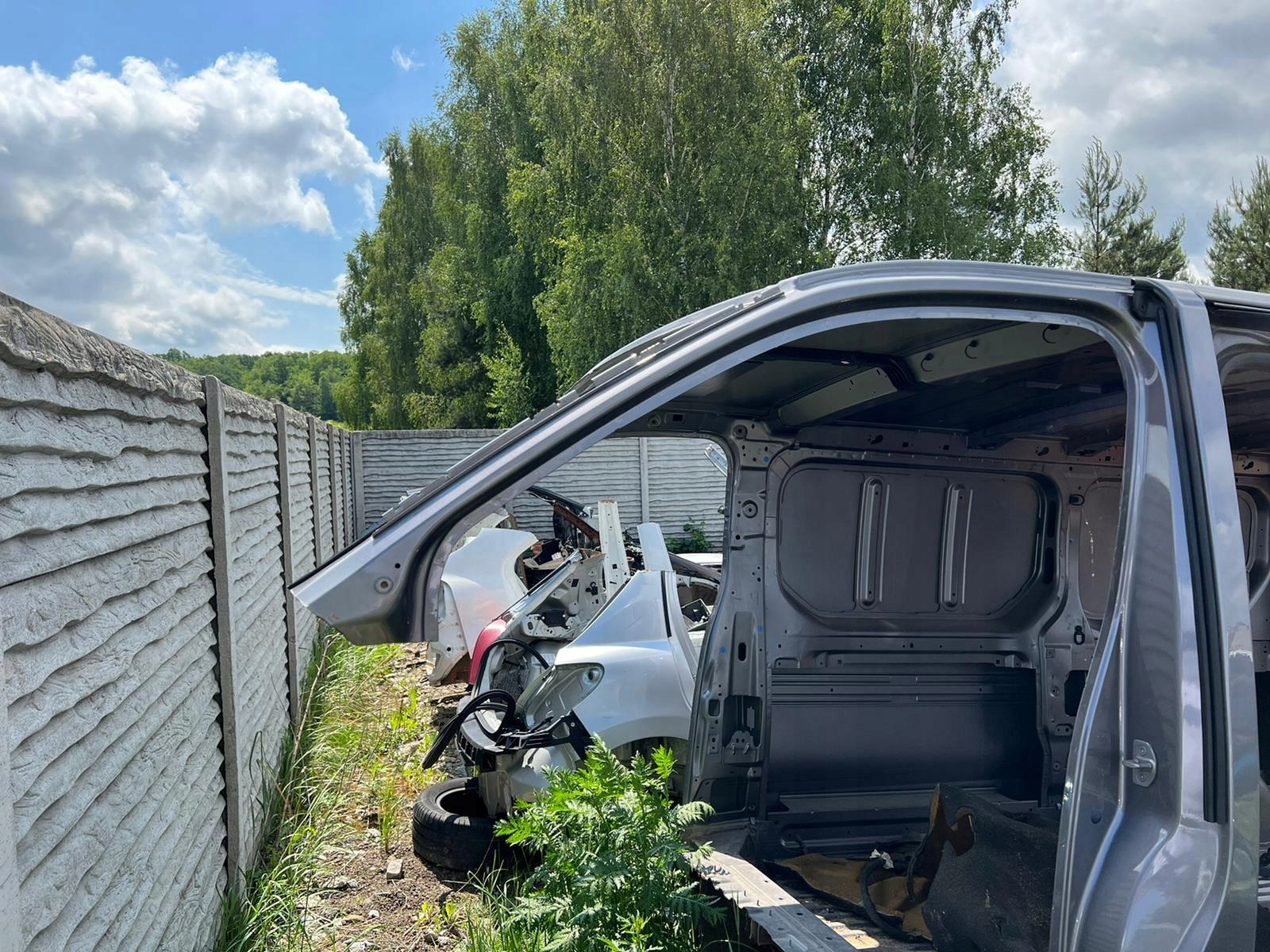 ĆWIARTKA BŁOTNIK BOK PRAWY RENAULT TRAFIC III ANG Producent części Renault OE