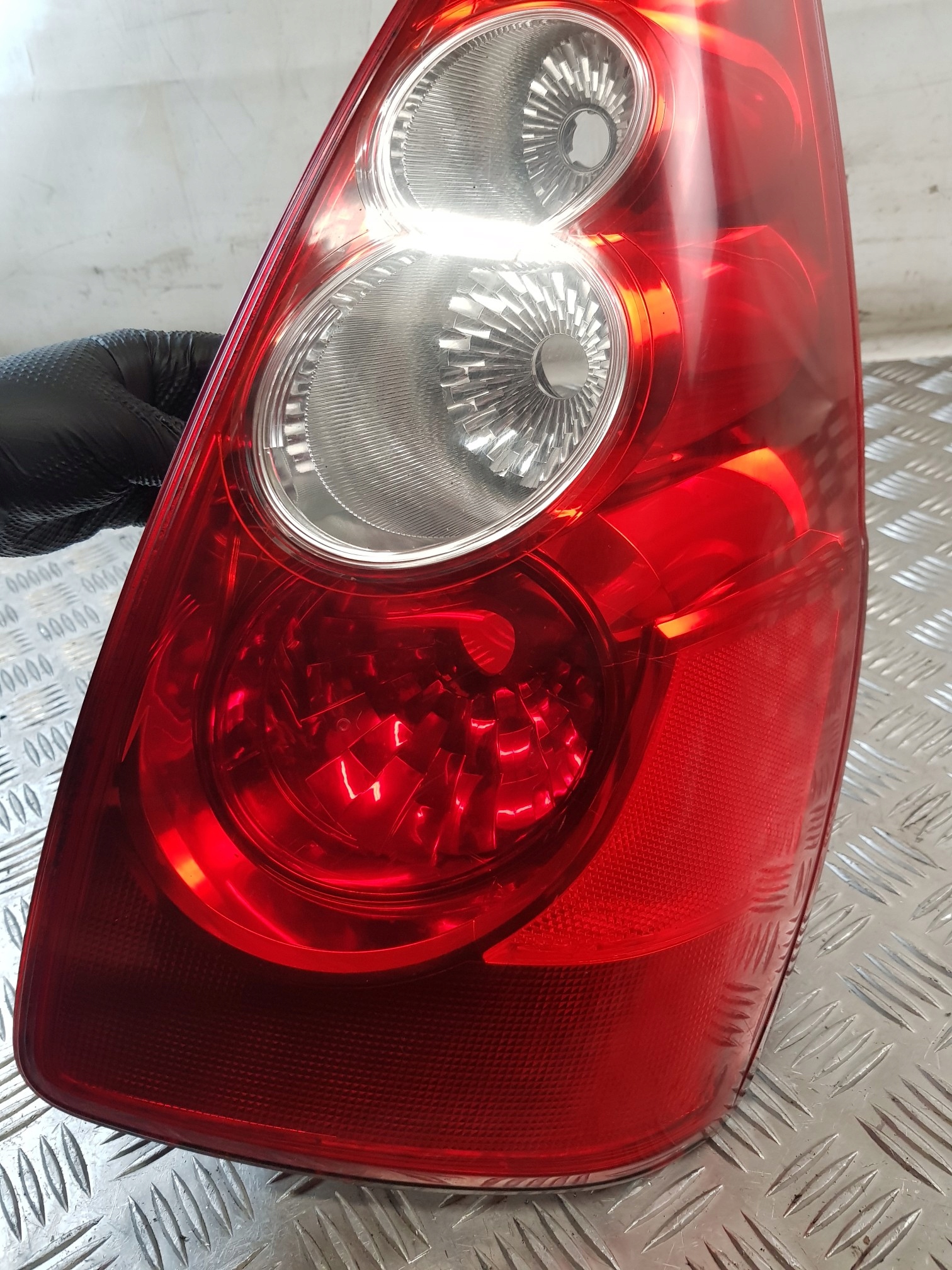light right rear part P4830R MAZDA 5 06R- EUROPA