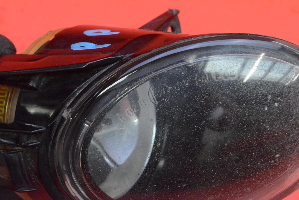 fog light right front front 271294-00 VW PASSAT B6 05-10