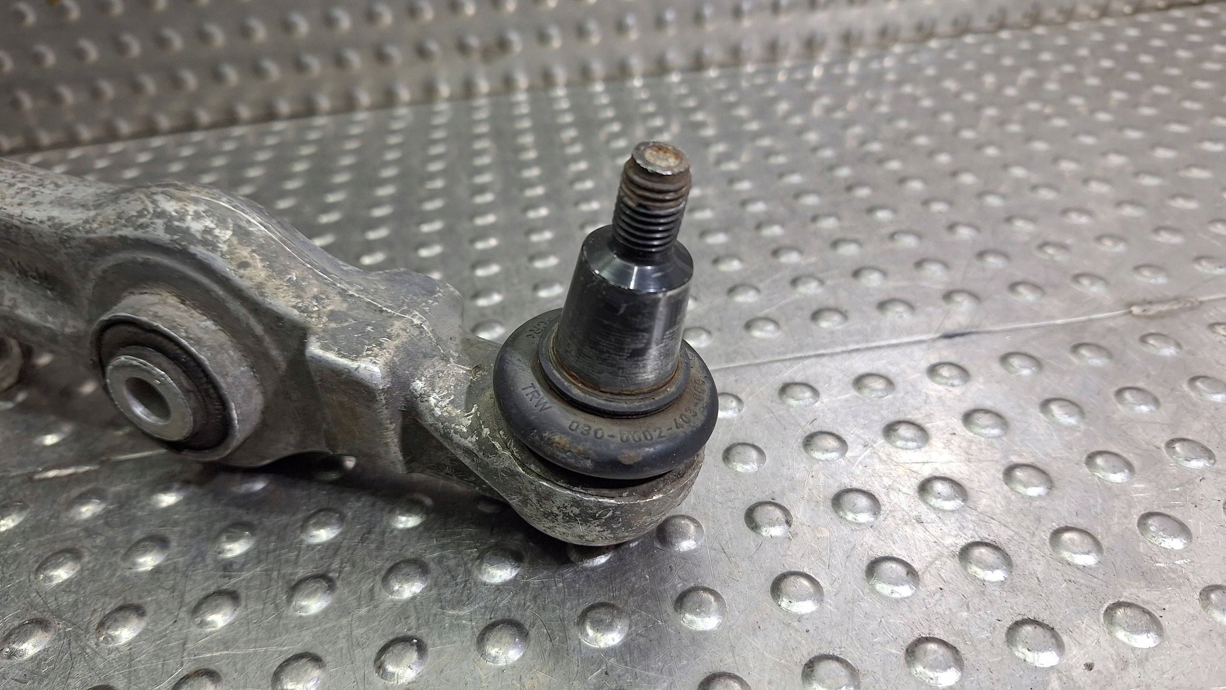 arm left front lower PROSTY AUDI A4 B5 A6 C5 A8 D2 PASSAT B5 SUPERB and