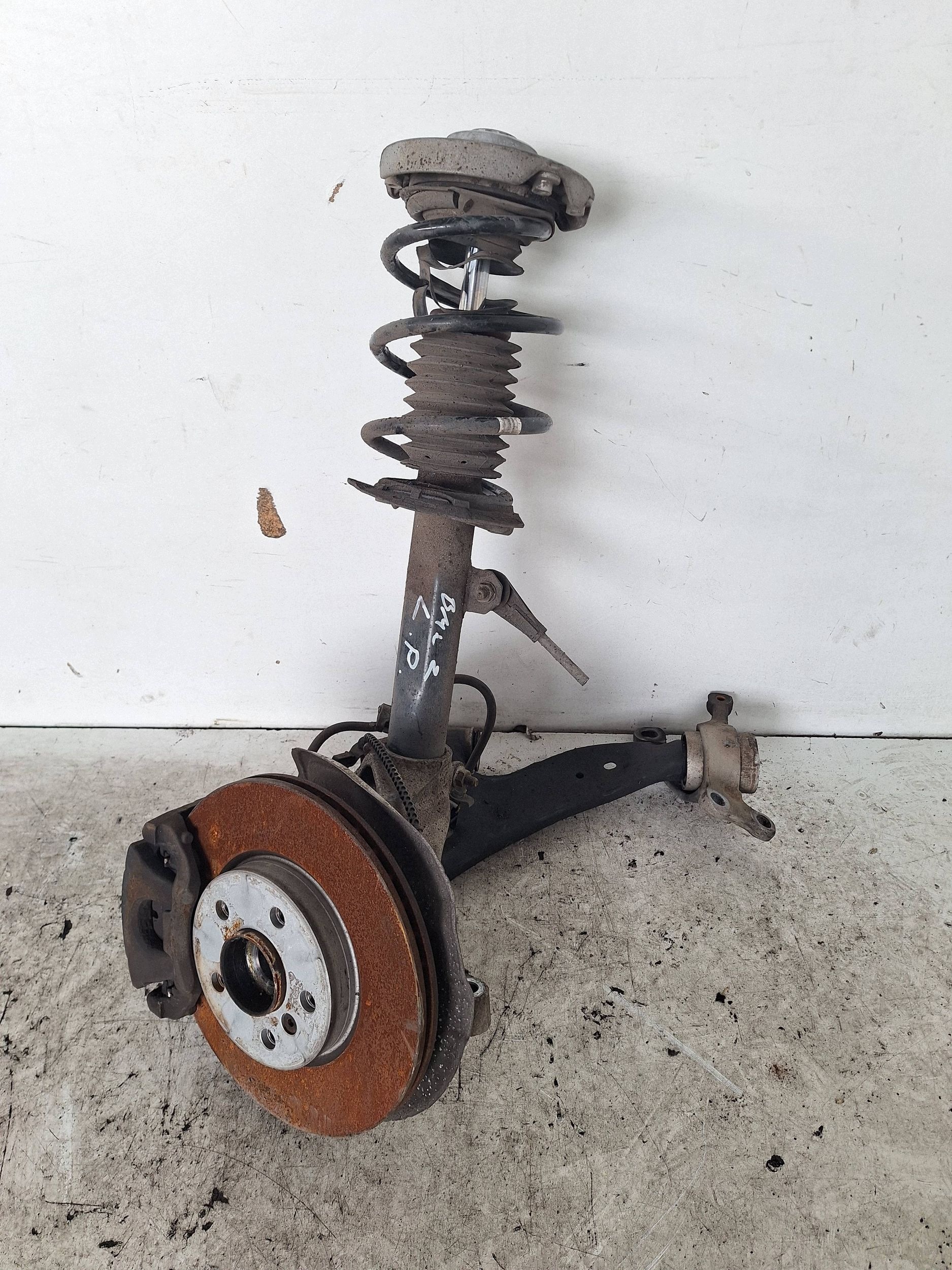 BMW 2 F45 F46 14-18 MACPHERSON swing left 1.5D AUTOMAT