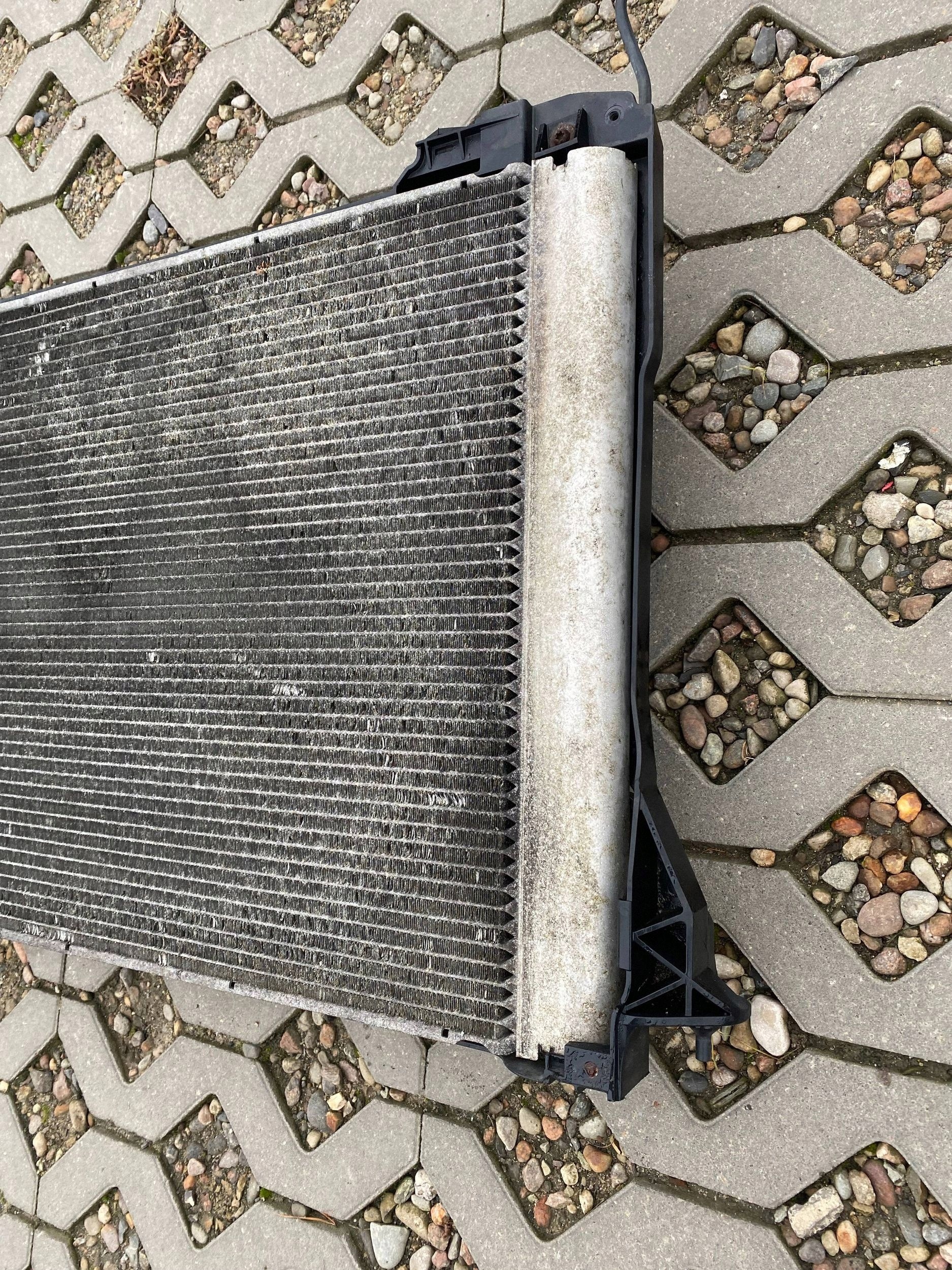 AUDI A8 D3 4E chladič vody ventilátor 4E0121205H