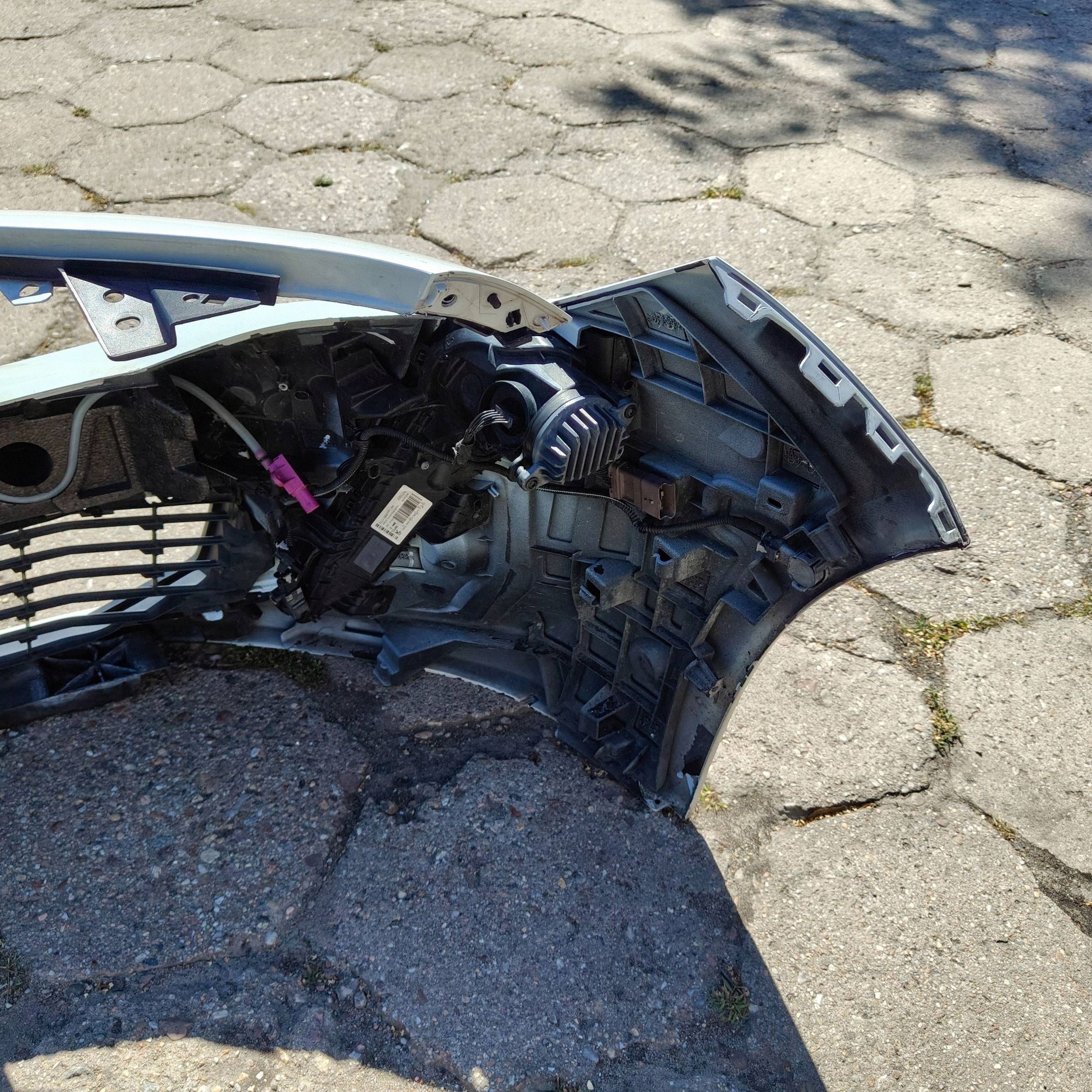 Peugeot 508 II GT 6xPDC front bumper front complete