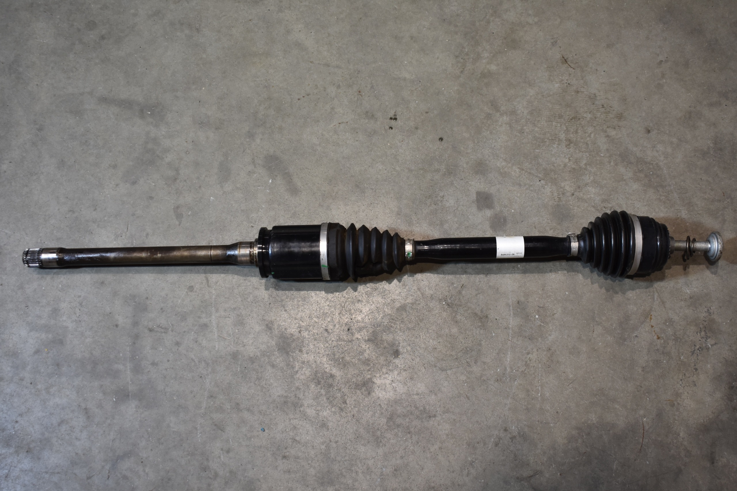 IDEALNA semi-axis front front right BMW X7 G07 G06 G05 1