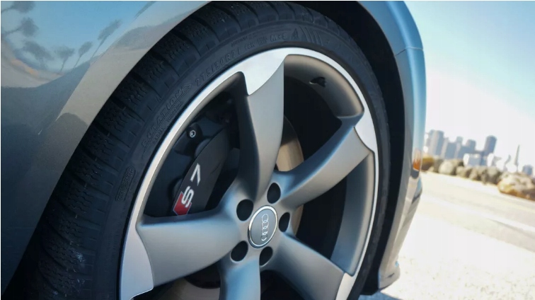 AUDI S7 NAKLEJKA NA ZACISK HAMULCOWY PRZÓD RAMKA Producent Inny