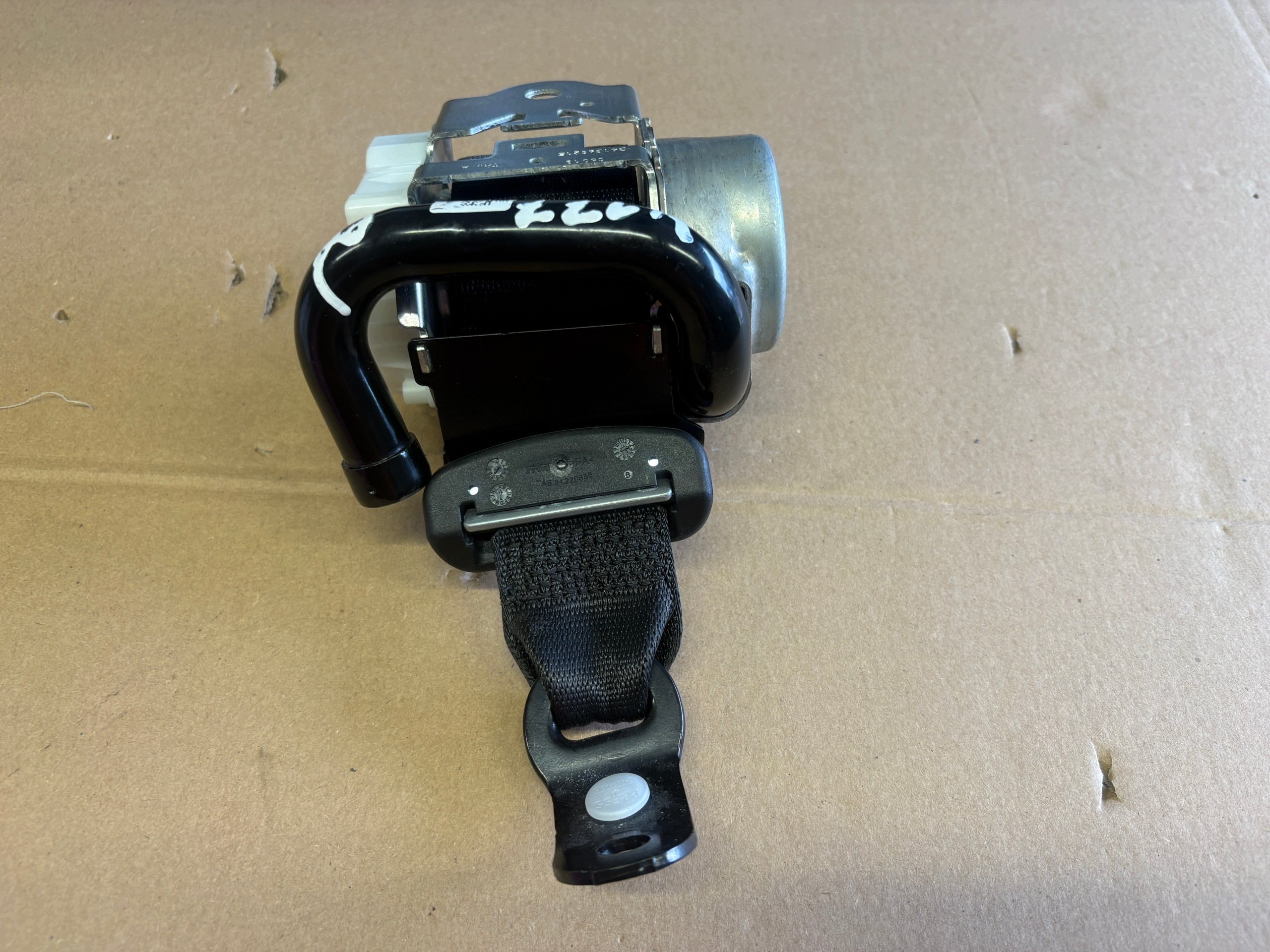 MERCEDES A třída W177 bezpečnostní pás levý záď A2478600985