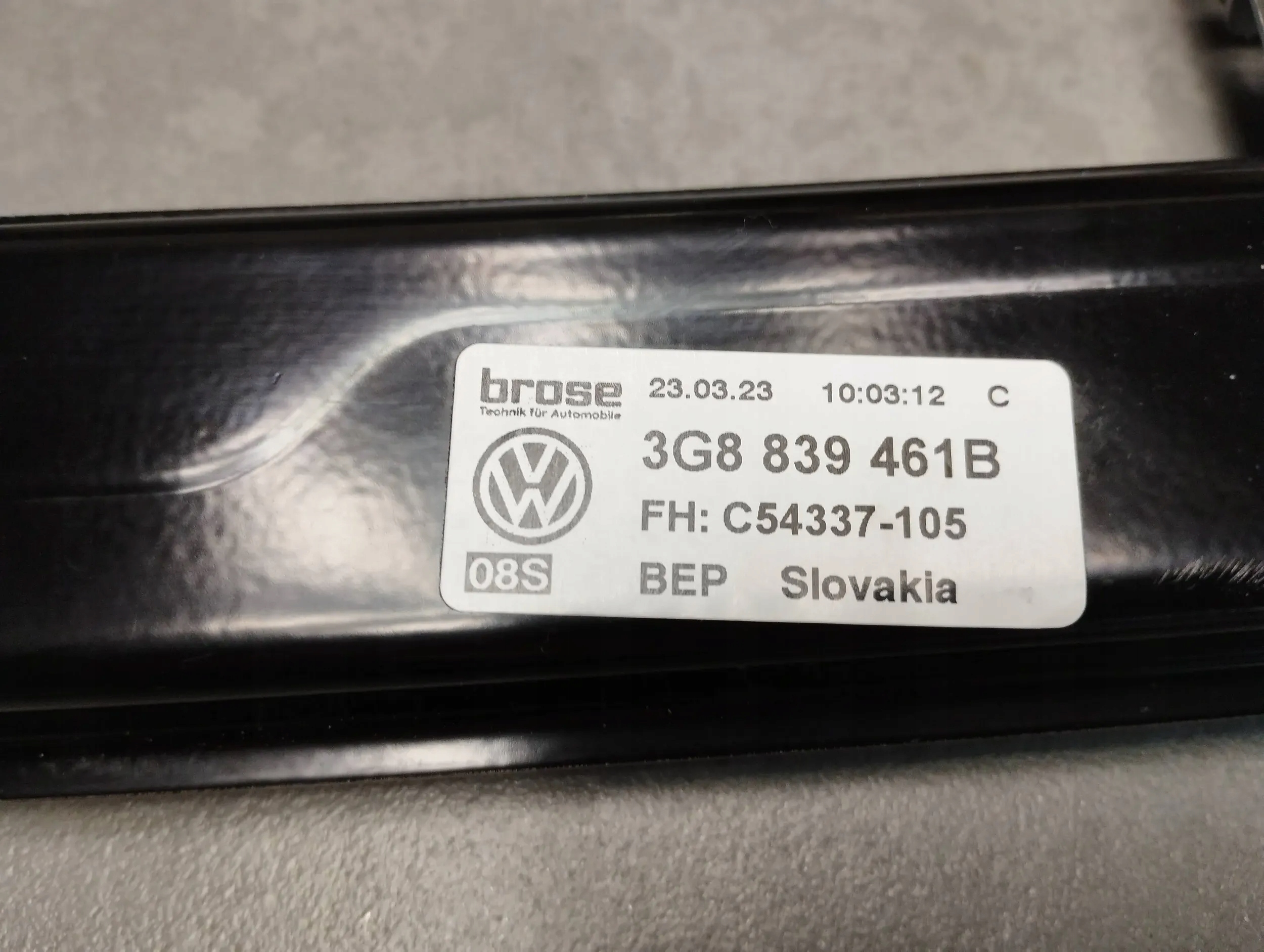 VW Arteon mechanism windows left rear part 3G8839461B
