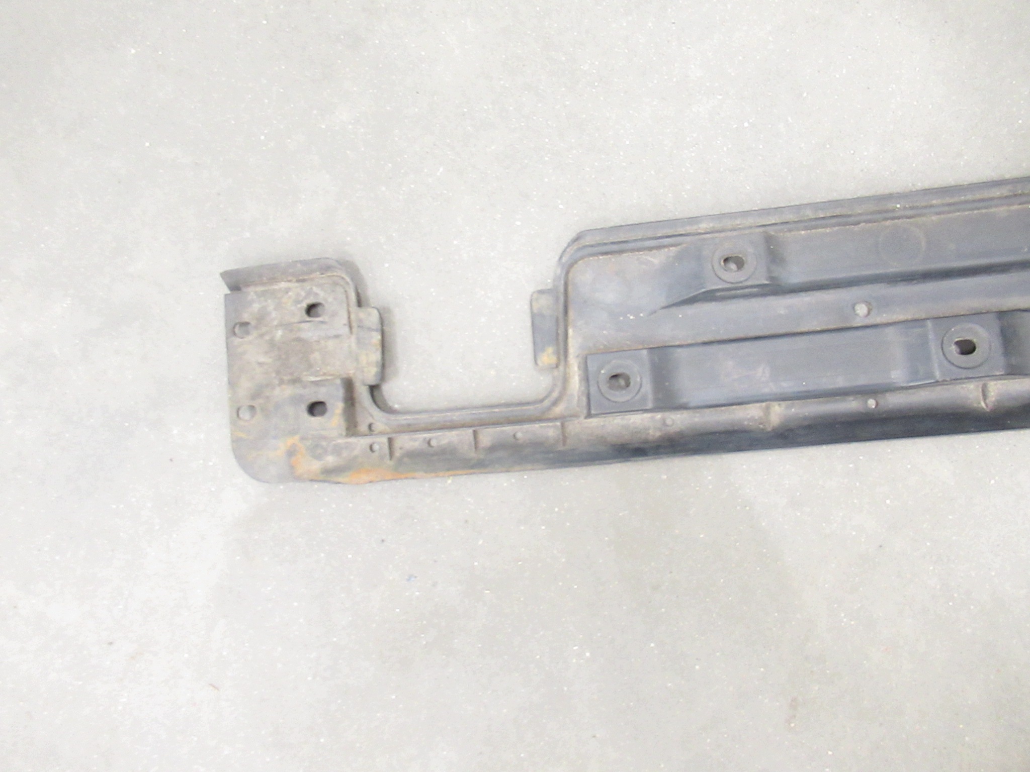 cover chassis of the threshold left BMW e39 sedan KOMBI