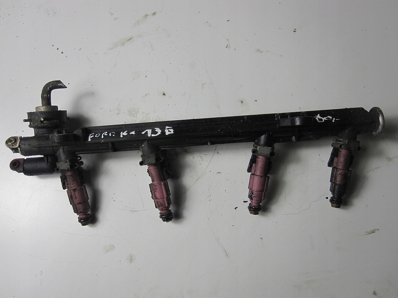 топливная рейка FORD KA 1.3 00R