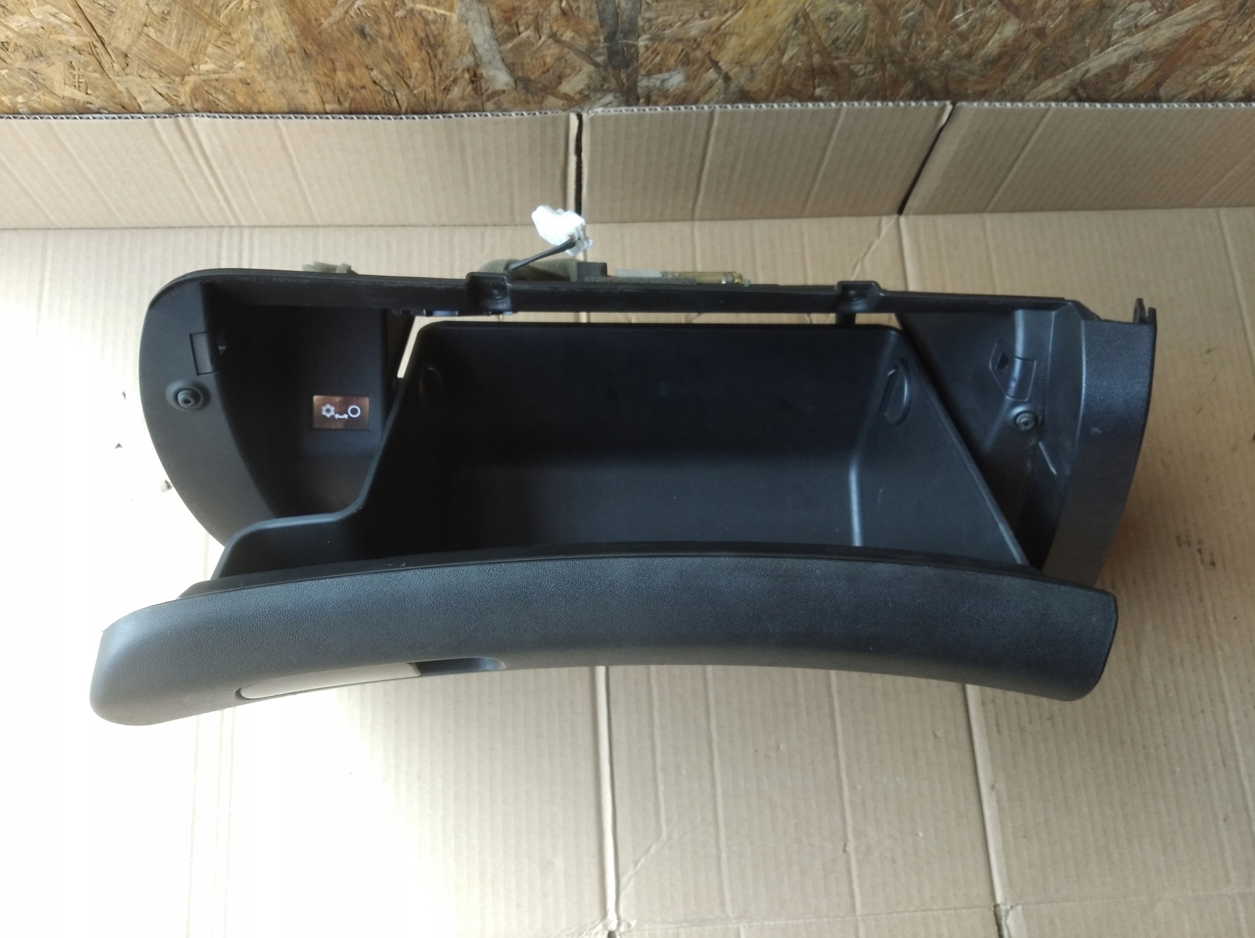бардачок kia pro CEED I