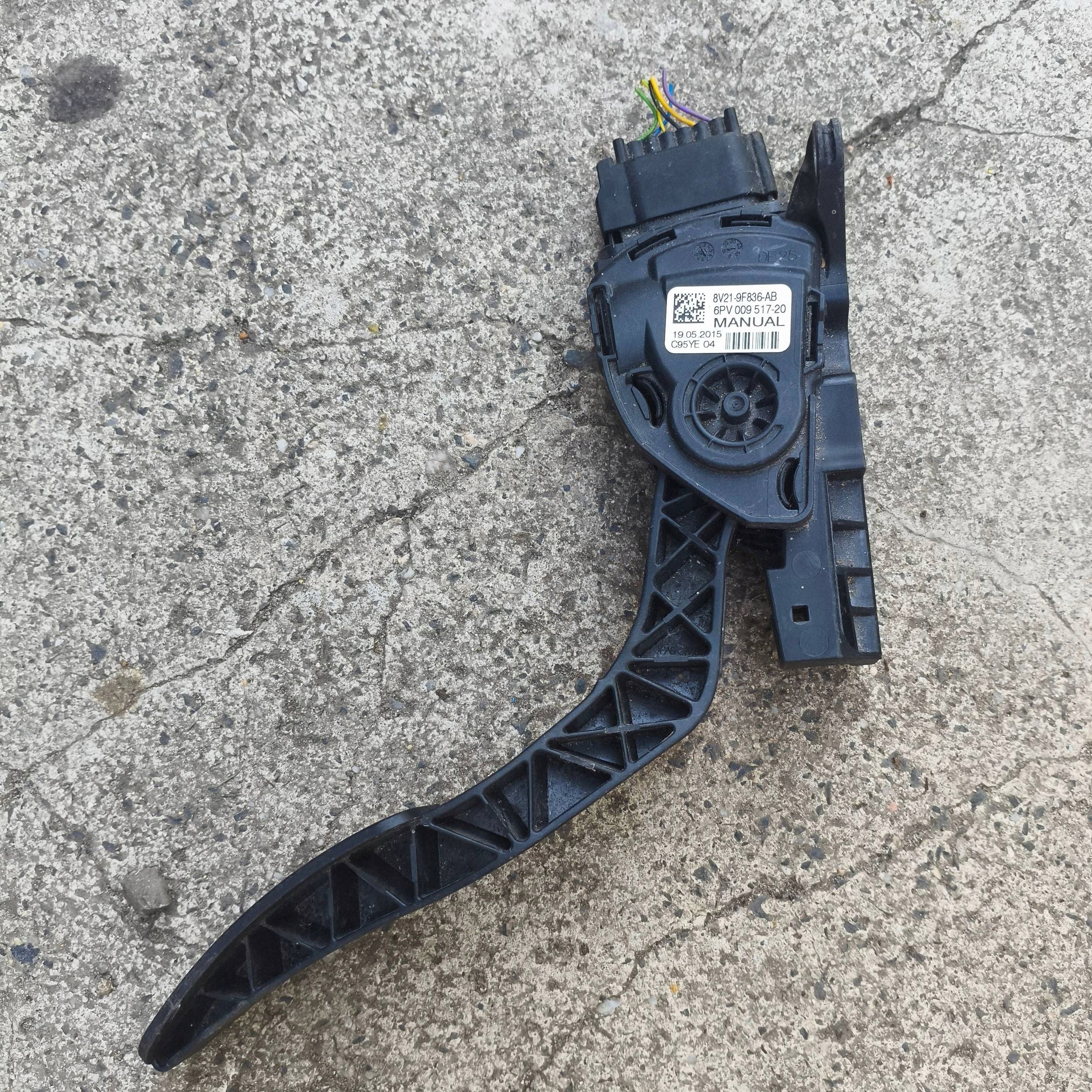 accelerator pedal potentiometer Ford Fiesta MK7 LIFT 1.0 2015