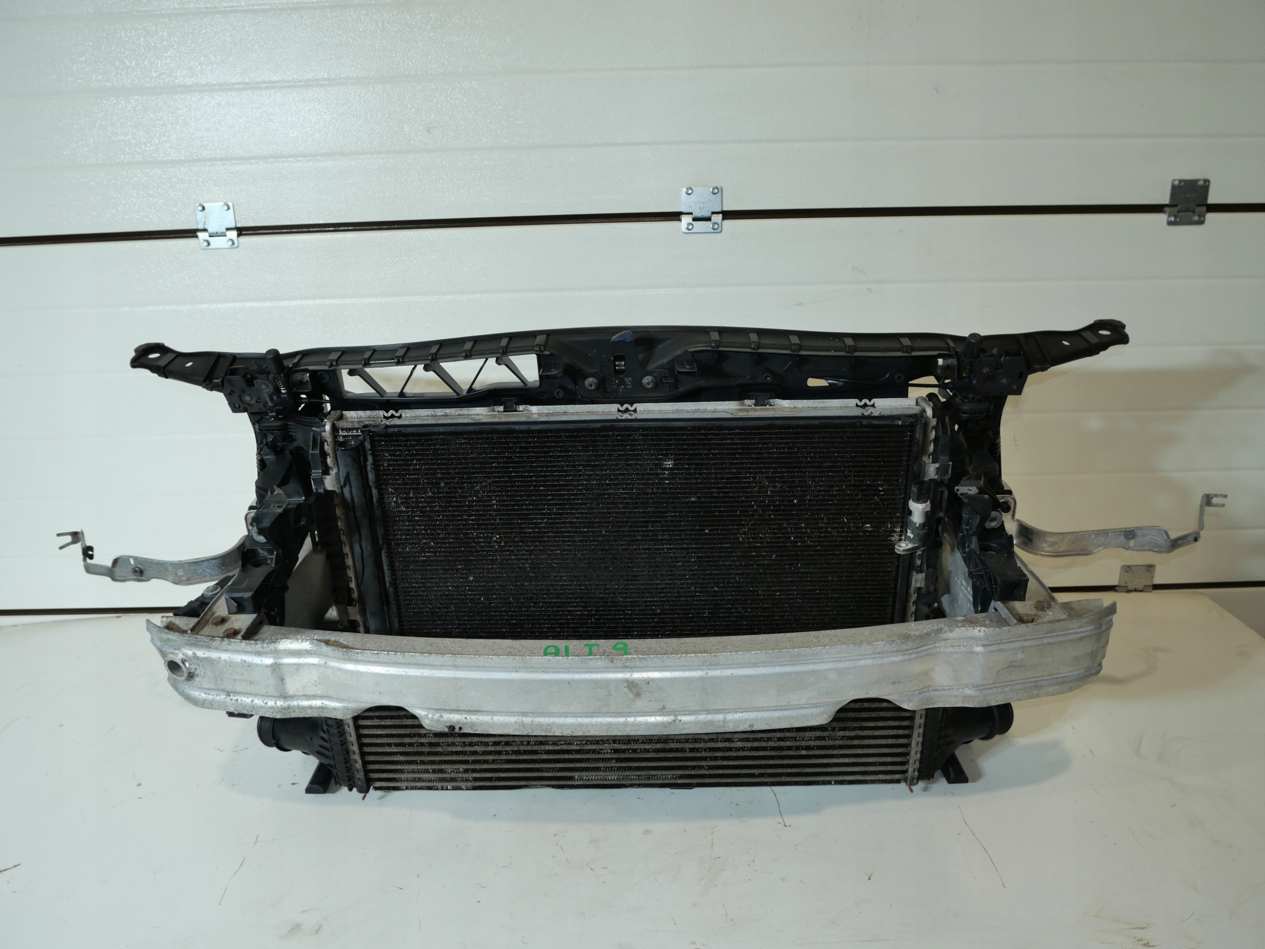AUDI A6 C7 support panel for radiators pillar radiator