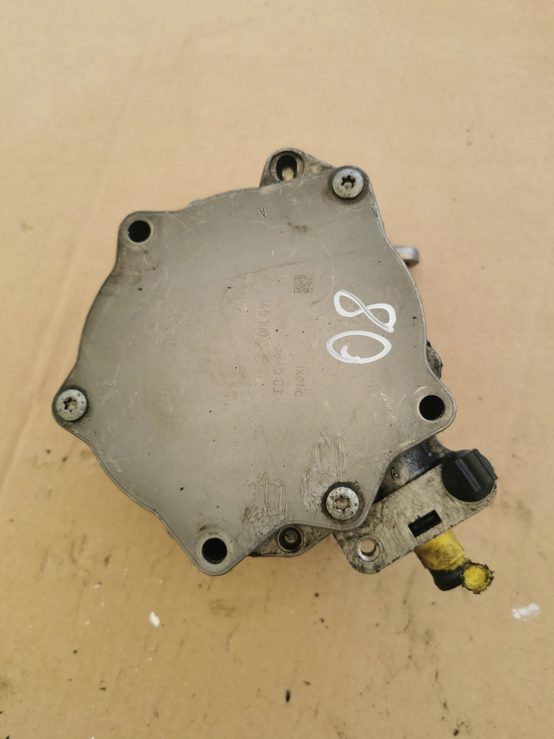 AUDI VW A4 B8 A5 Q5 A3 8P 06J145100C WACUM VACUM Pompa