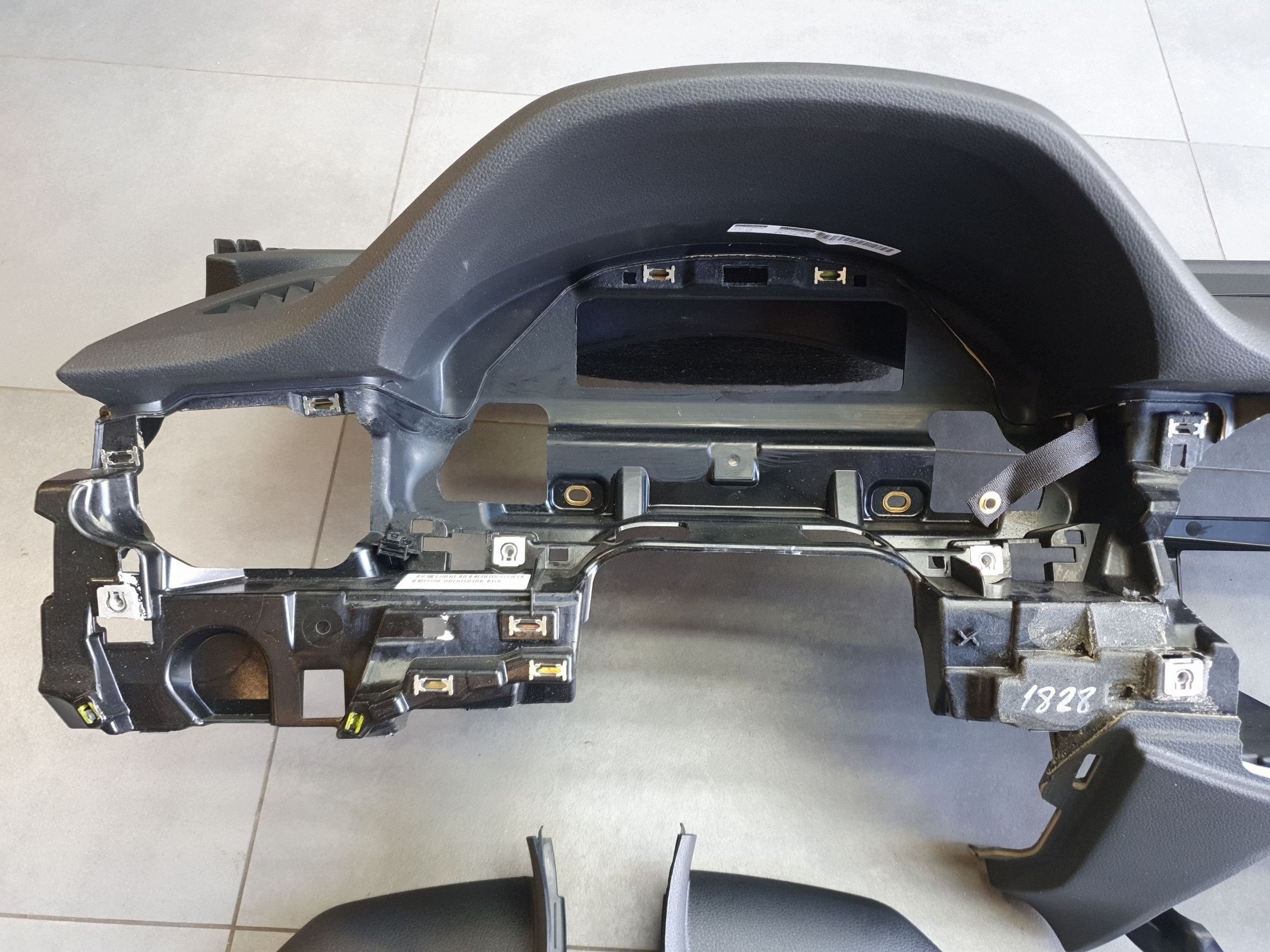 Audi Q7 4M dashboard instrument panel console cockpit 4M1857001D