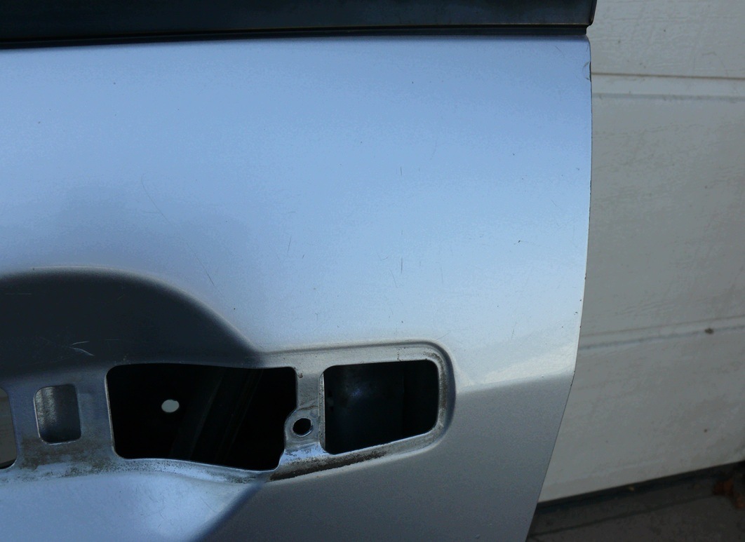side door left front MITSUBISHI OUTLANDER and 1 03-06r. A31