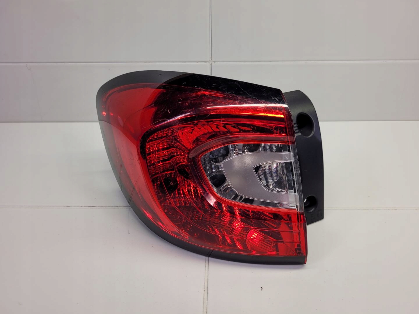 light rear left side Renault Captur 2016 265557367R