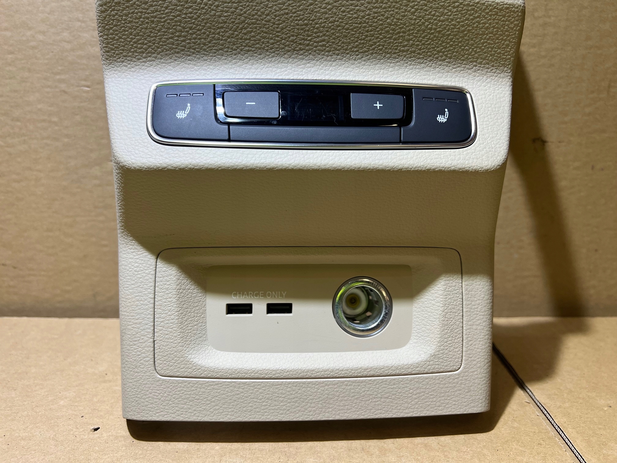 AUDI Q5 80A Unite commande clima Bouches buses Arrière GRZANE Sièges USB 80A864376A