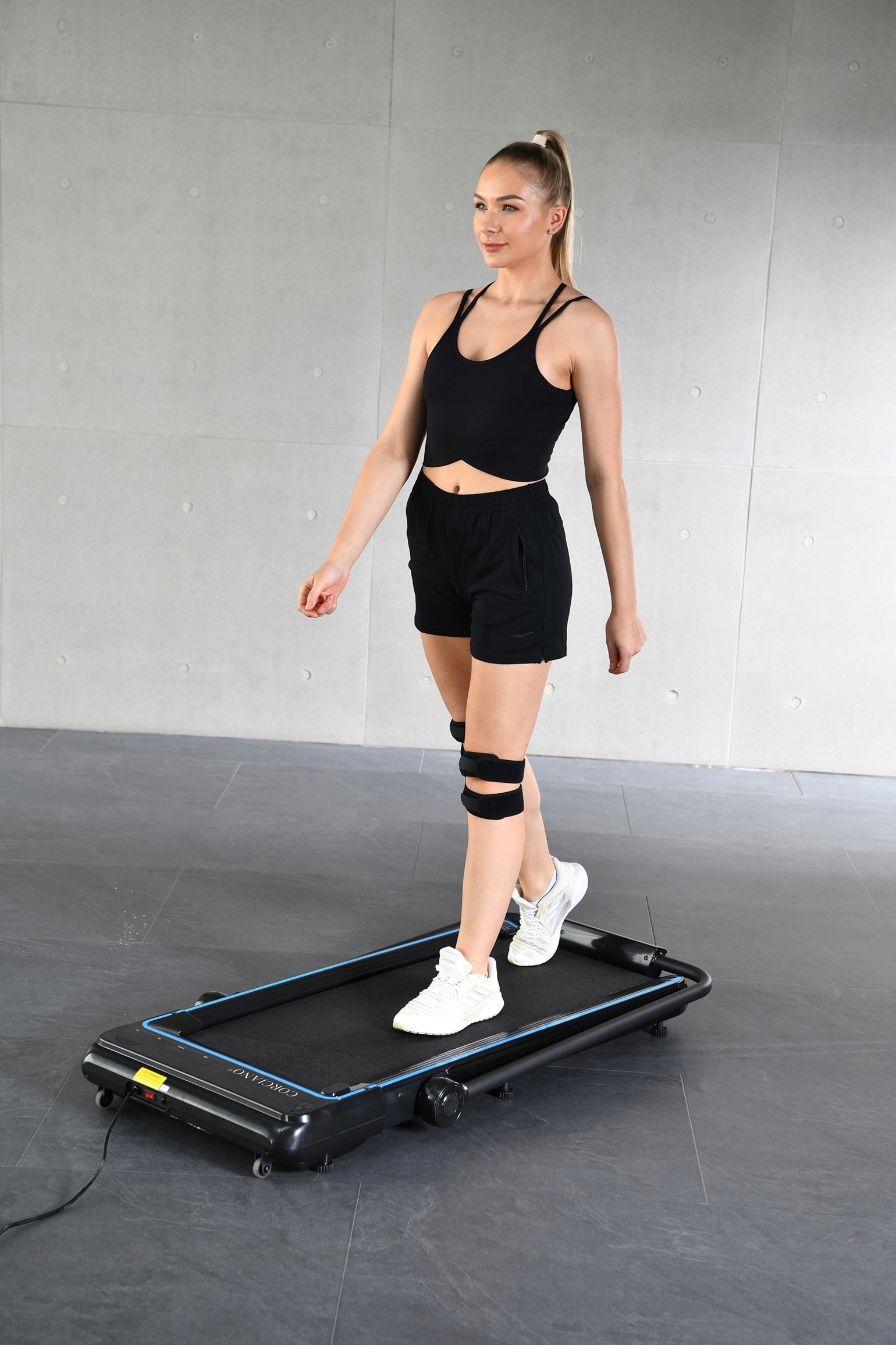 BIEŻNIA ELEKTRYCZNA DOMOWA CORCIANO GIRO SKŁADANA 130KG 3HP Maksymalna waga użytkownika 130 kg