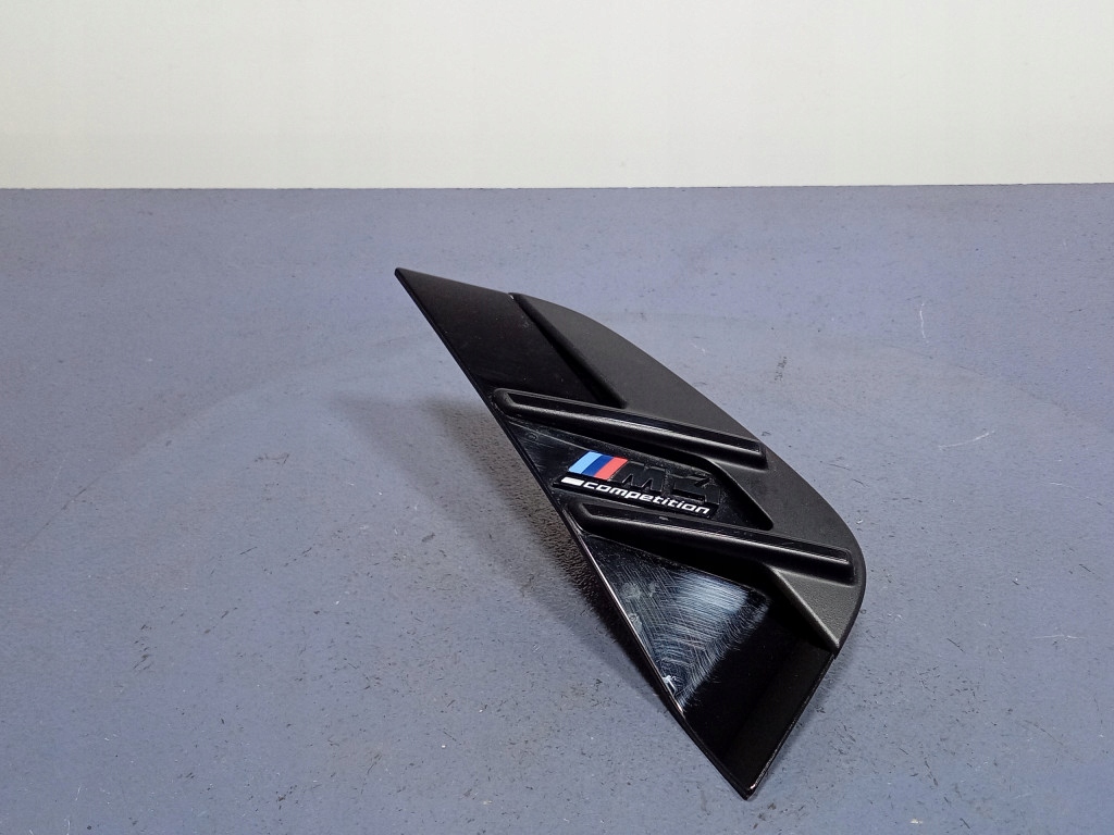 BMW M4 COMPETITION LISTWA BŁOTNIKA 8076998