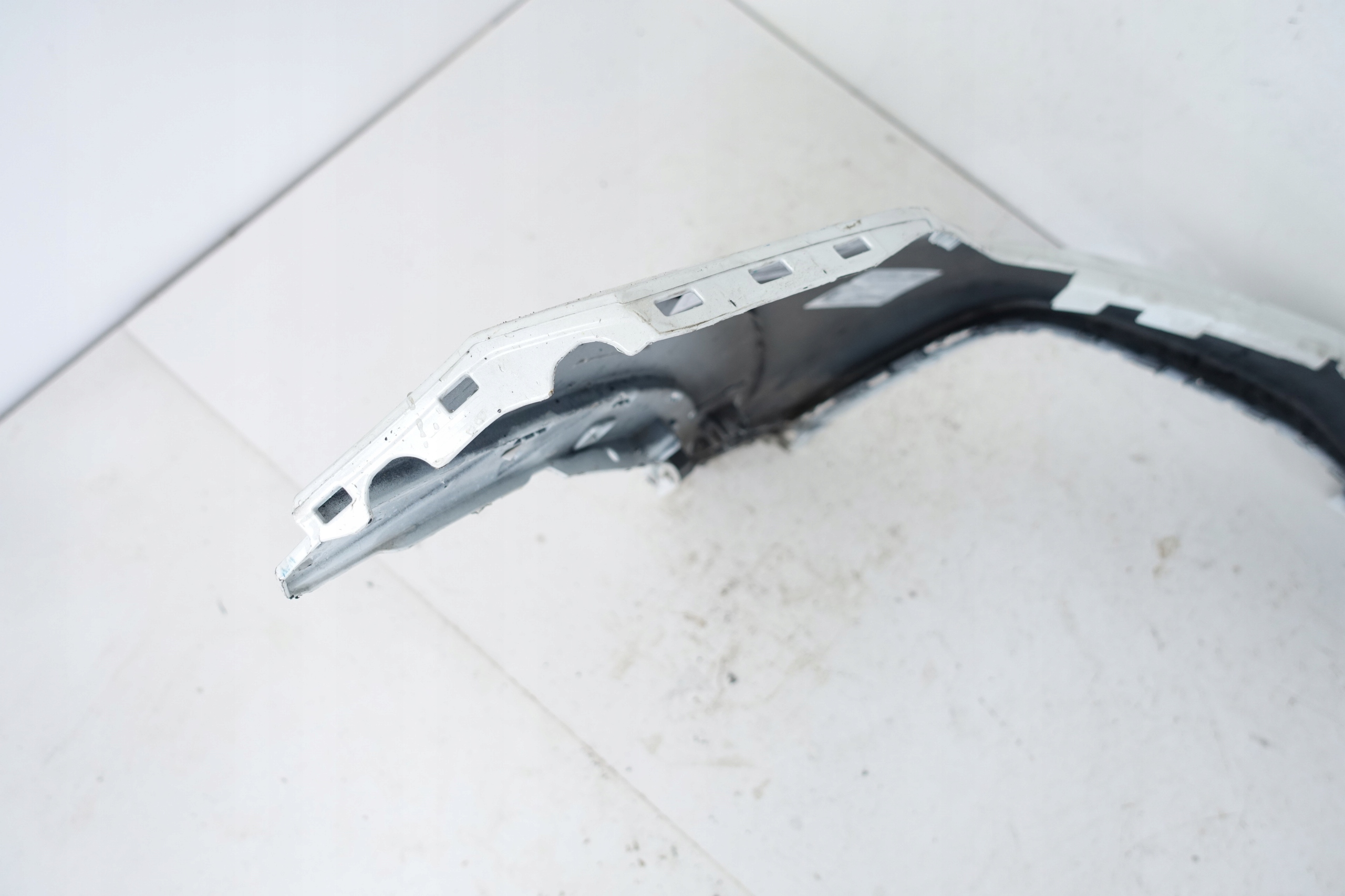 ZDERZAK PRZÓD PRZEDNI VW TIGUAN II R-LINE LIFT 20- Powierzchnia do malowania