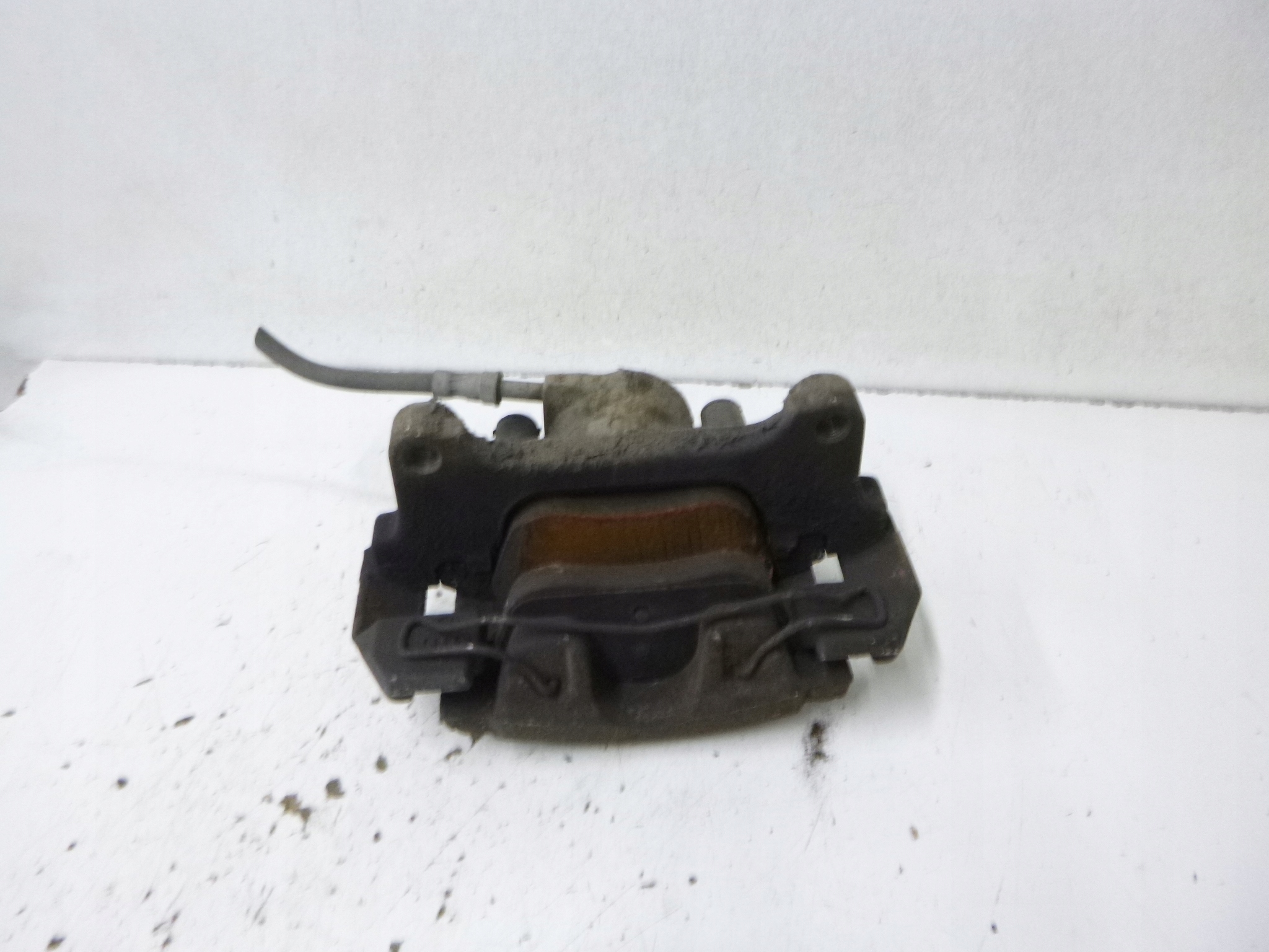 caliper brake + caliper carrier front right Audi A4 B8 2009r.