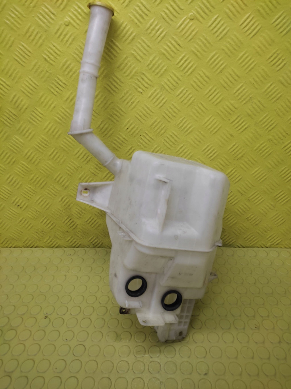 MAZDA 6 II washer fluid tank GS1D67480