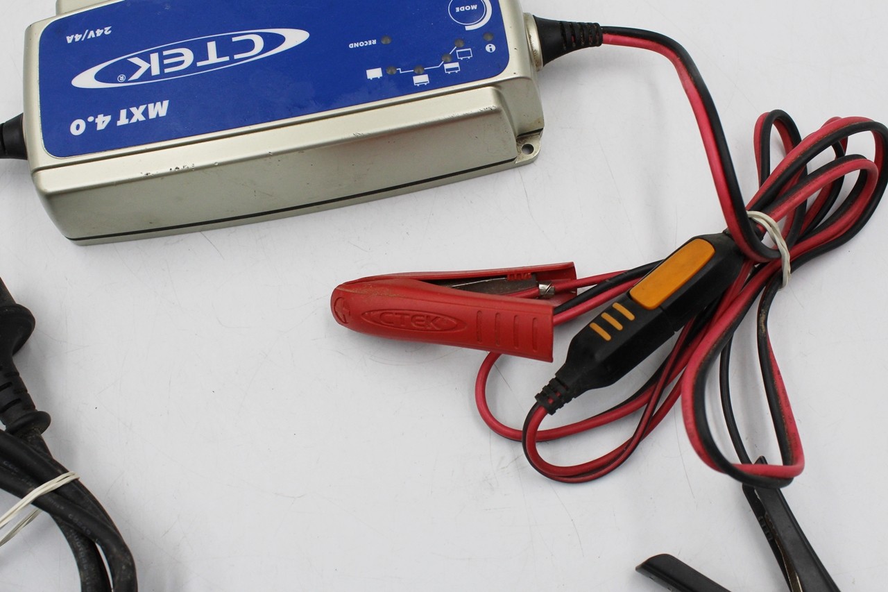 ŁADOWARKA CTEK MXT 4.0 24V - 4A Waga produktu z opakowaniem jednostkowym 0.8 kg