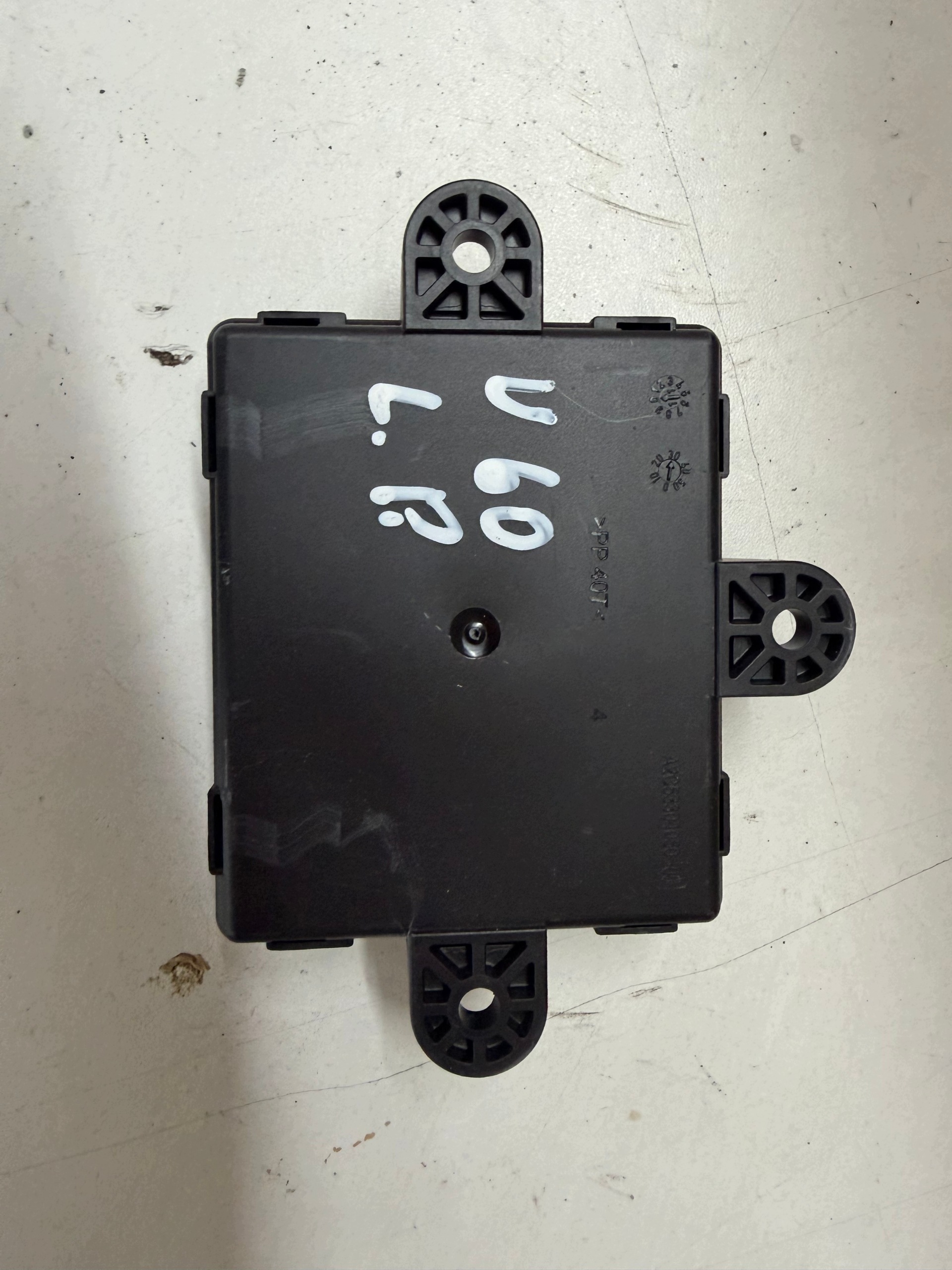 module door left front VOLVO V60 and 31343146