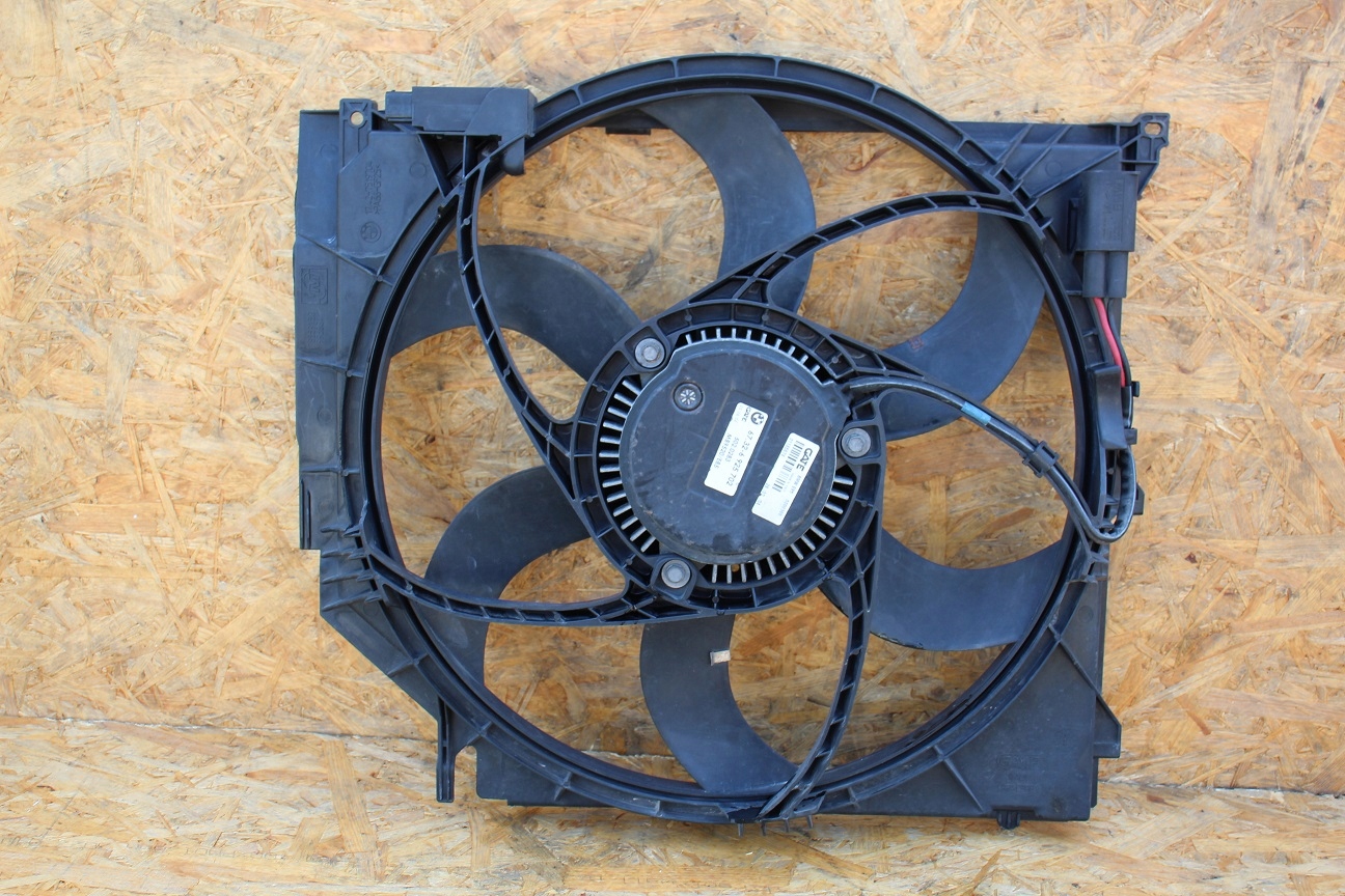 ВЕНТИЛЯТОР радиатора BMW e83 x3 e85 z4 6925702 оригинал