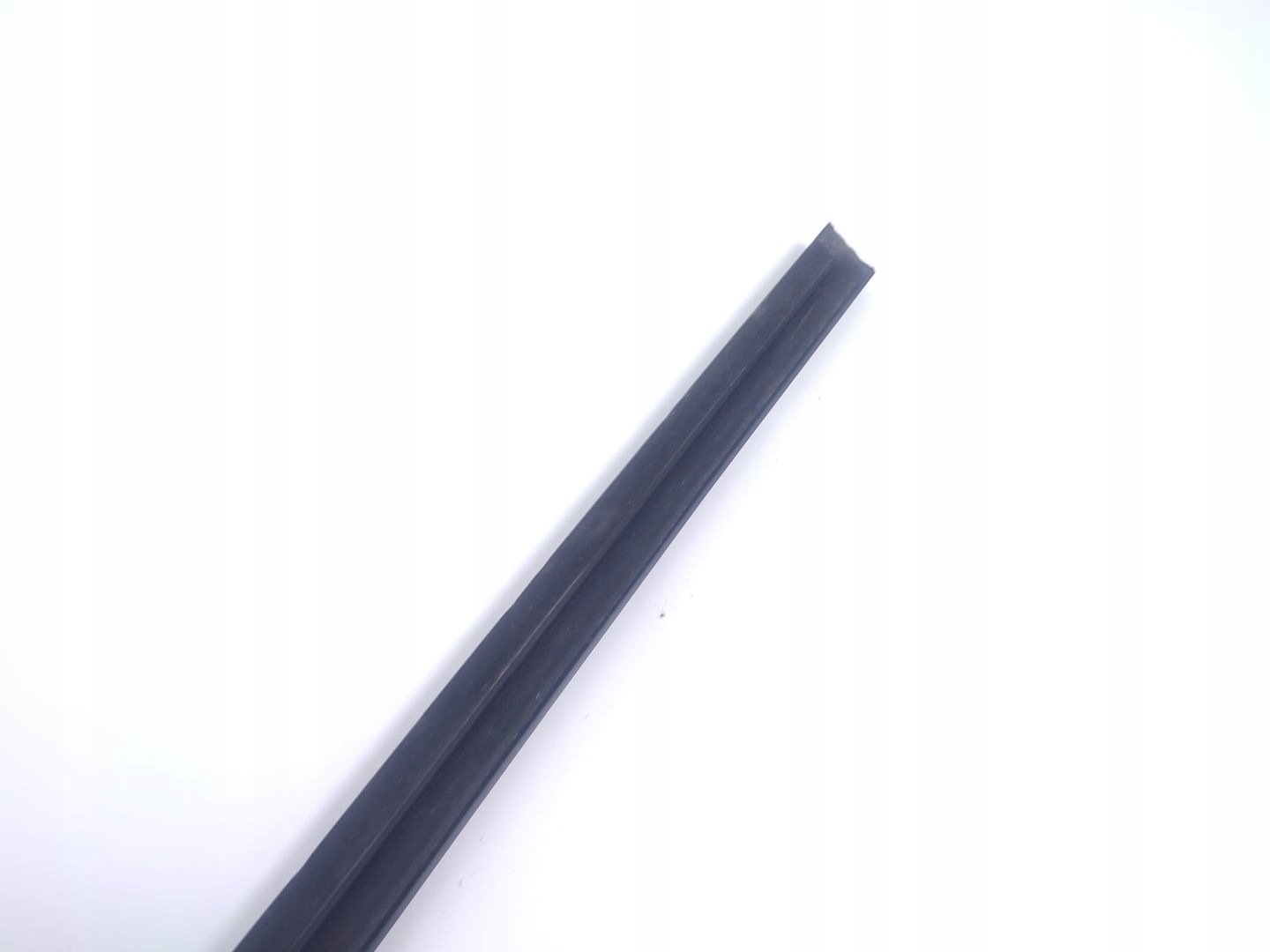 moulding dust windows door right front TESLA MODEL Y